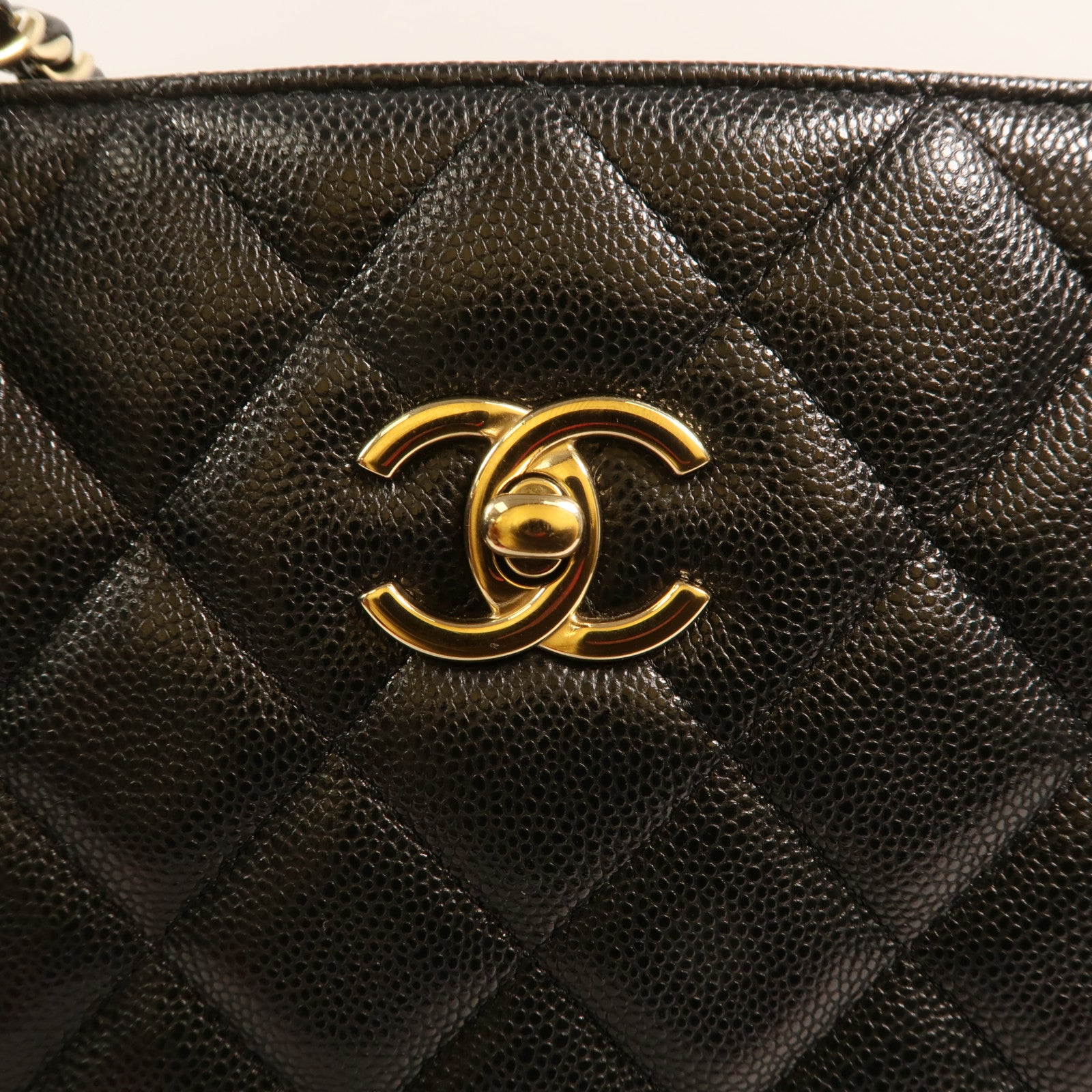 CHANEL 牛皮皮革Shoulder Bag金扣鏈帶肩背袋