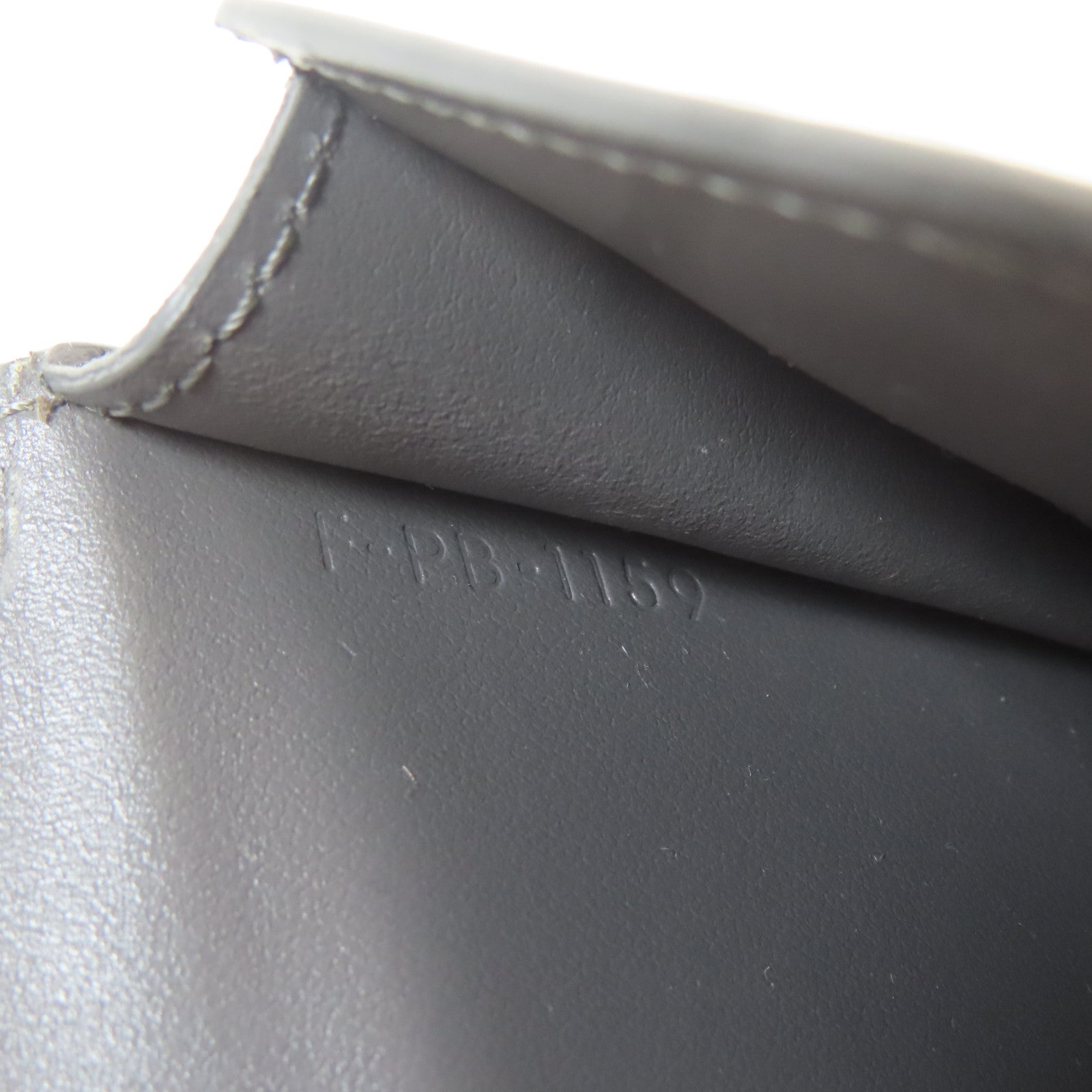 CELINE 牛皮皮革Bifold Wallet金扣錢包灰色