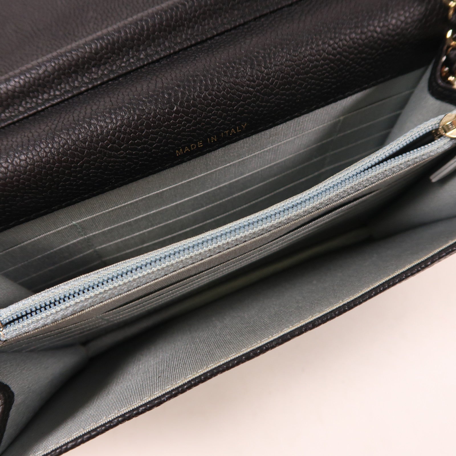 CHANEL 牛皮皮革Chain Shoulder金扣鏈帶肩背袋