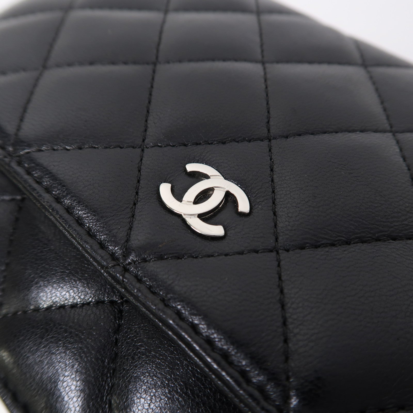 CHANEL 菱格羊皮皮革WOC銀扣鏈帶肩背袋黑色