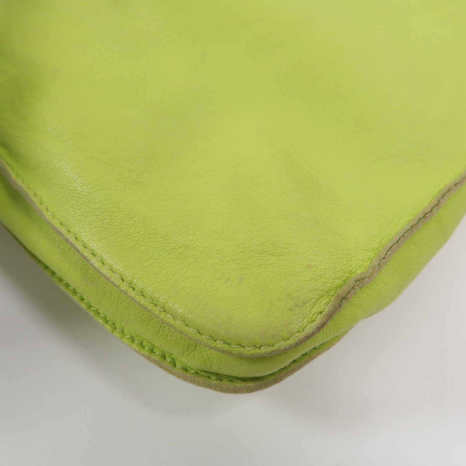 HERMES Milo皮革Clou De Selle肩背袋Kiwi