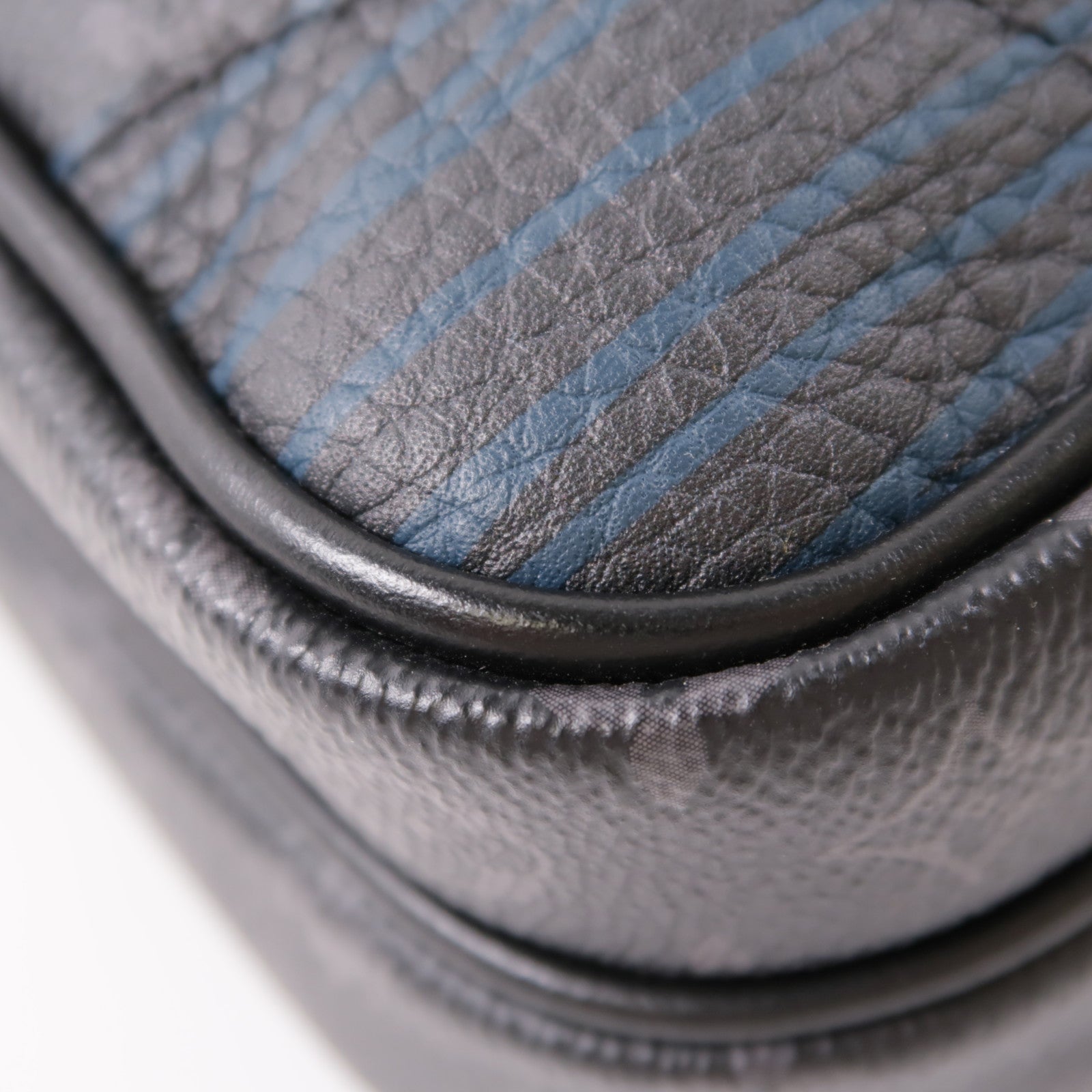 LOUIS VUITTON Monogram Eclipse Patchwork Amazon Sling Bag肩背袋