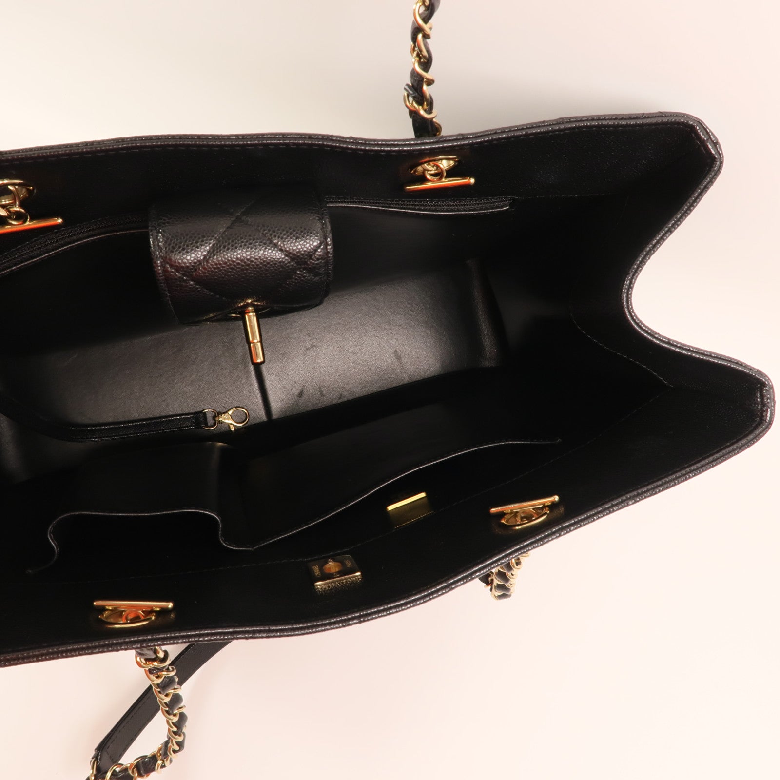 CHANEL 牛皮皮革Shoulder Bag金扣鏈帶肩背袋