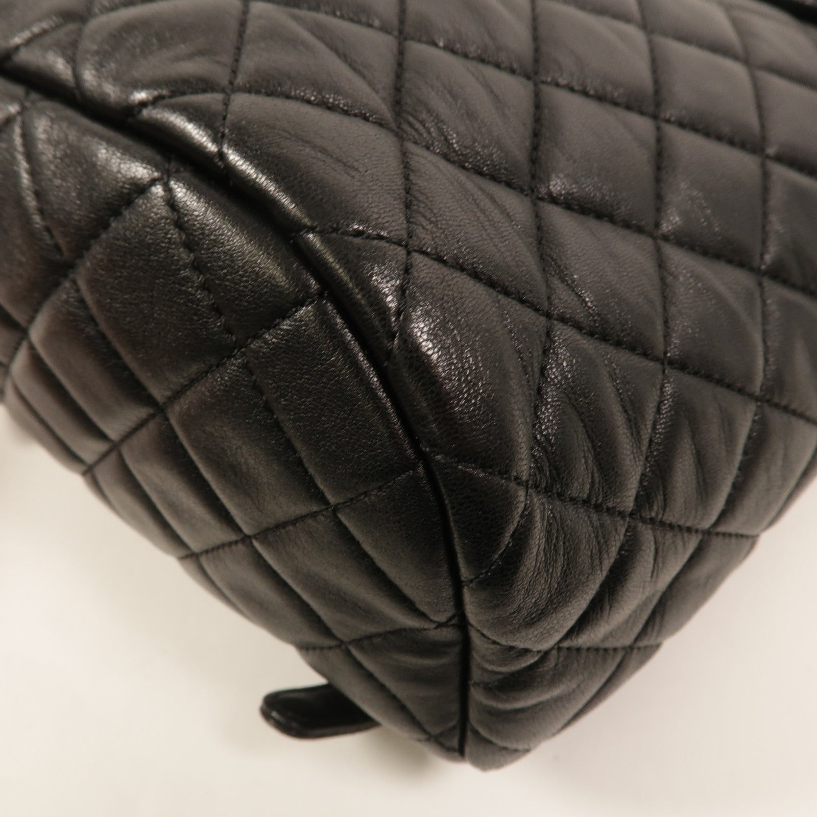 CHANEL 羊皮皮革Urban Spirit Backpack背包