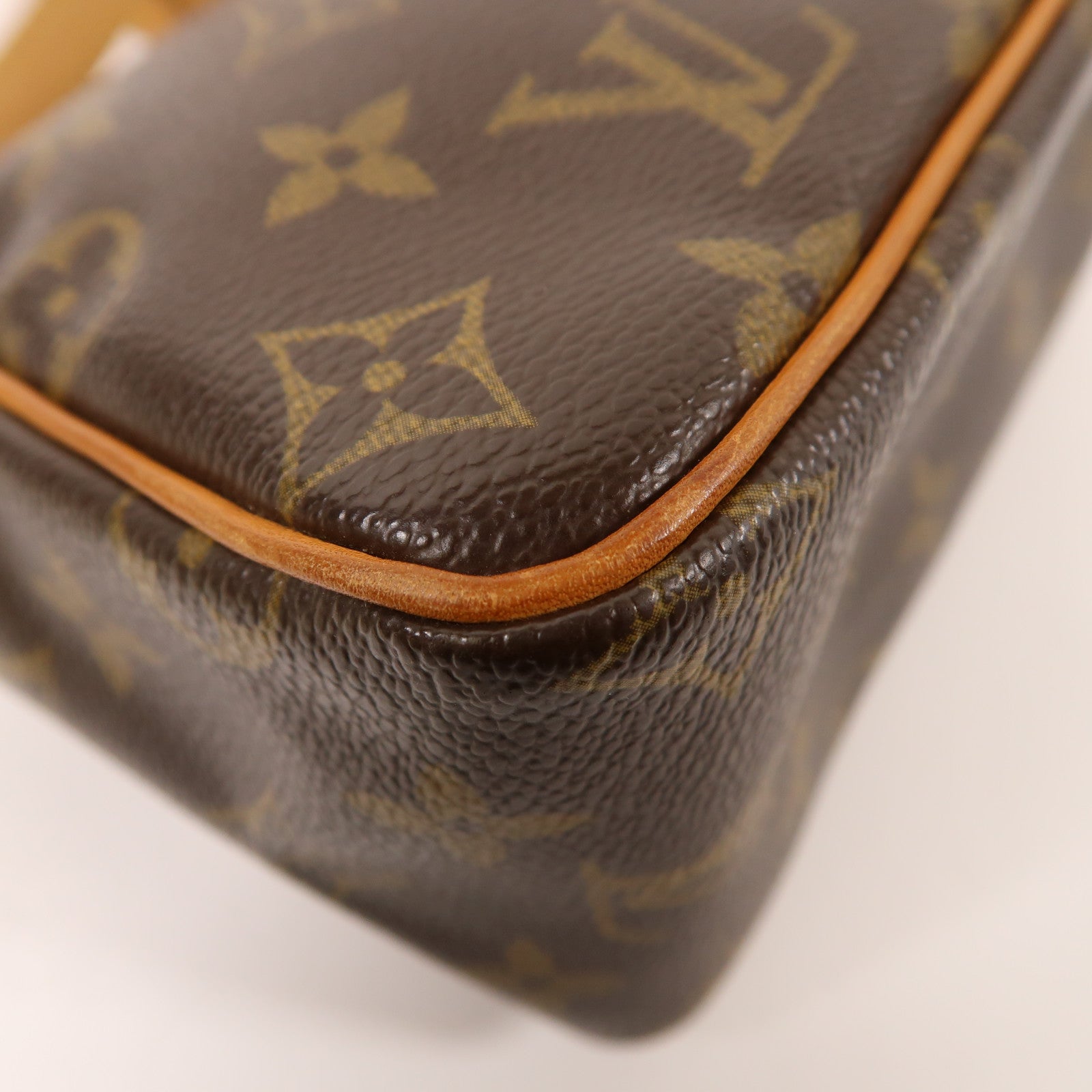 LOUIS VUITTON Monogram Viva Cite金扣肩背袋