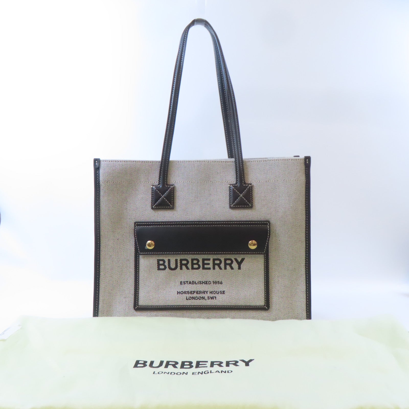 BURBERRY 【激減優惠】帆布/皮革Freya Tote Bag金扣手挽袋黑色/白色