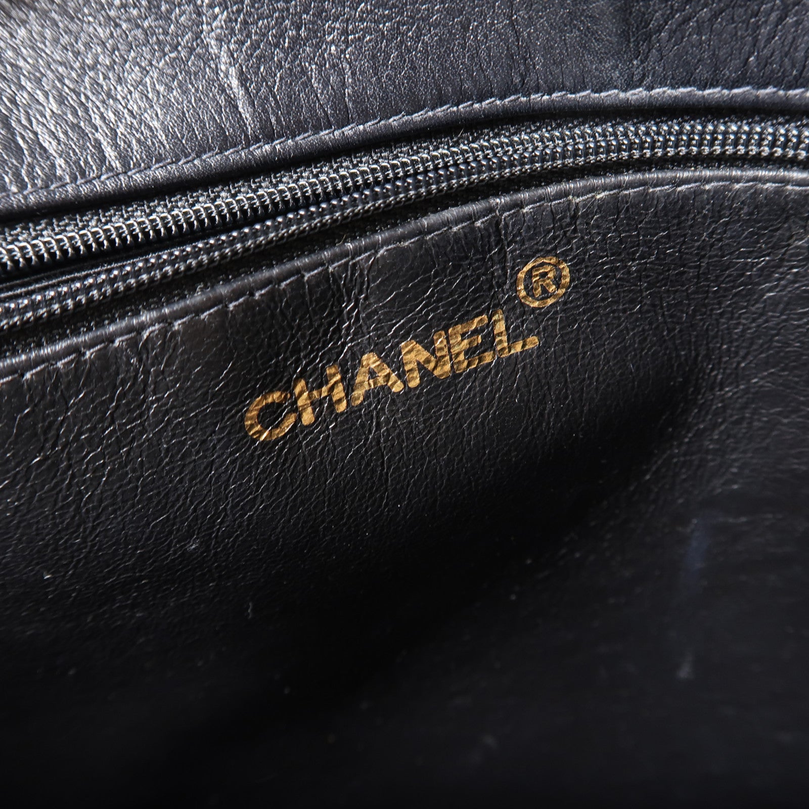 CHANEL 【激減優惠】牛皮皮革Totebag金扣手挽袋黑色