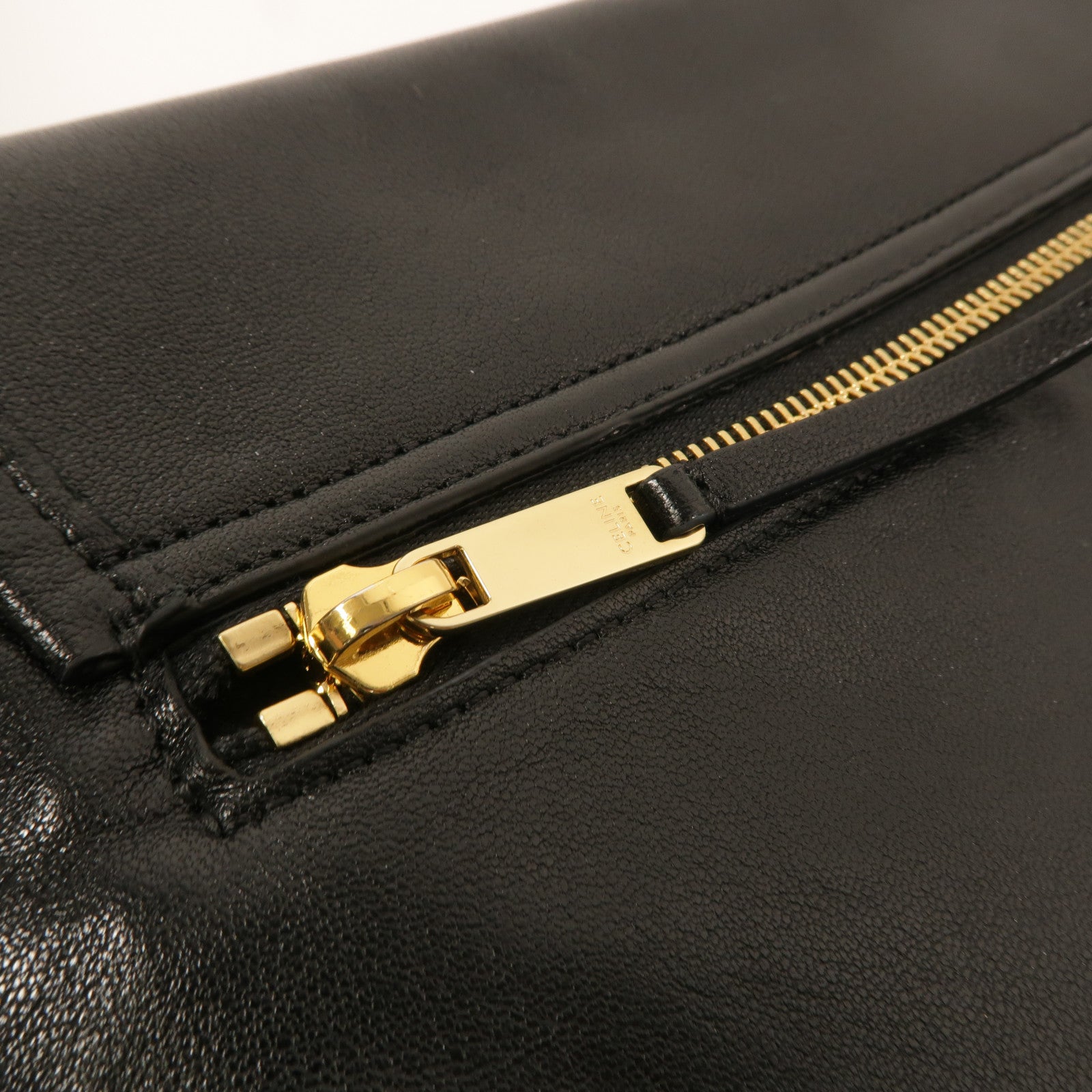 CELINE 羊皮皮革Soft Triomphe Besace肩背袋