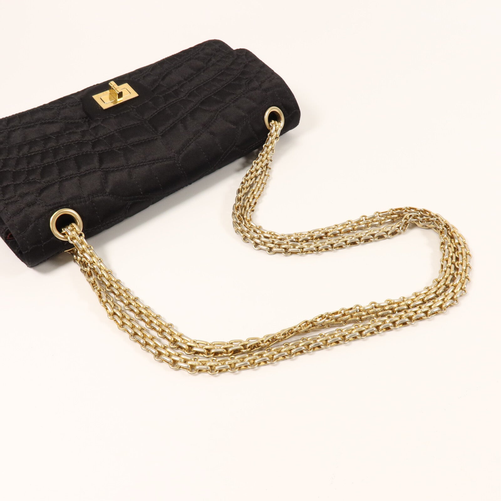 CHANEL Satin 2.55 East West鏈帶肩背袋