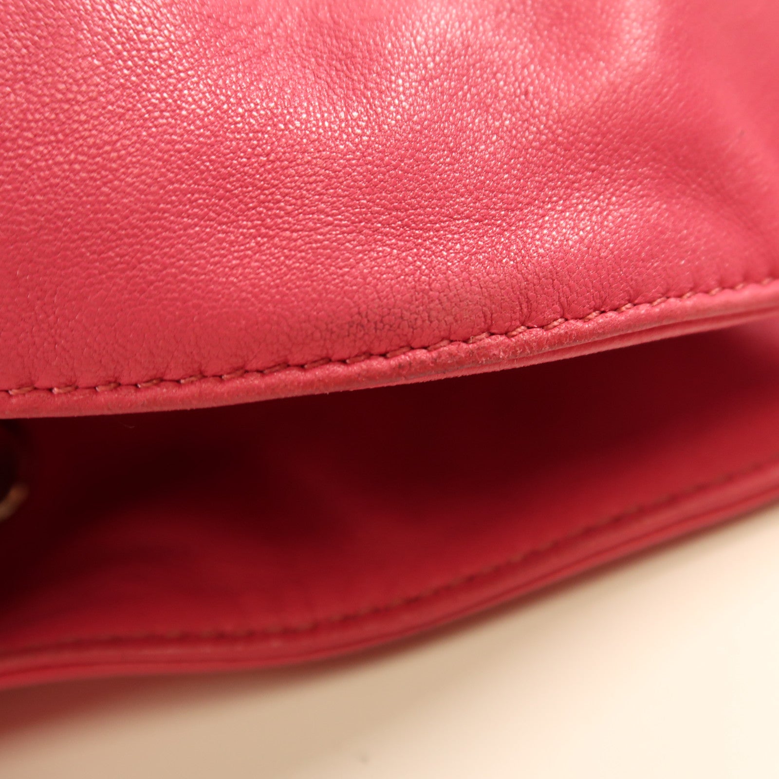 LOEWE 牛皮皮革Shoulder Bag銀扣肩背袋