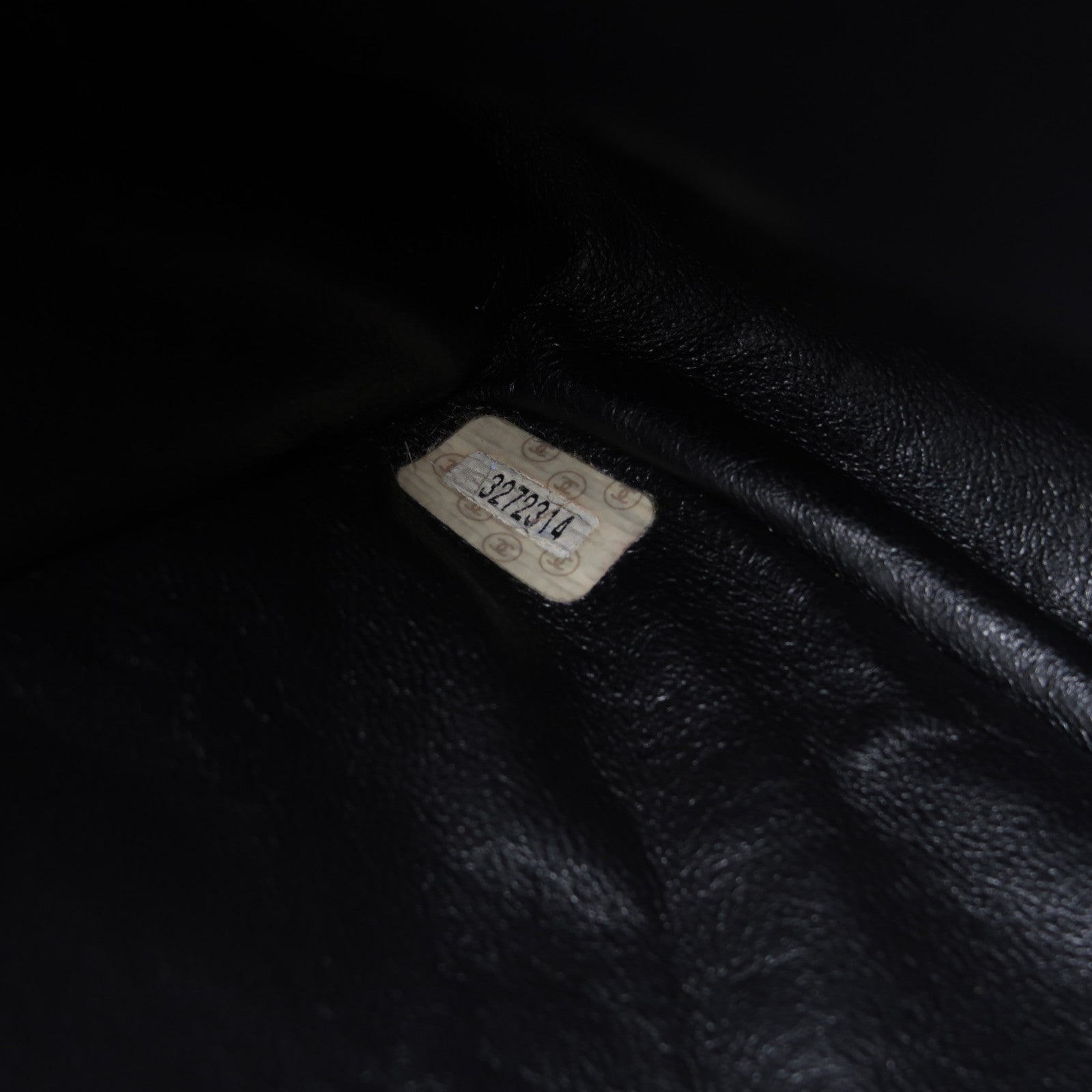 CHANEL 【激減優惠】牛皮皮革Totebag金扣手挽袋黑色