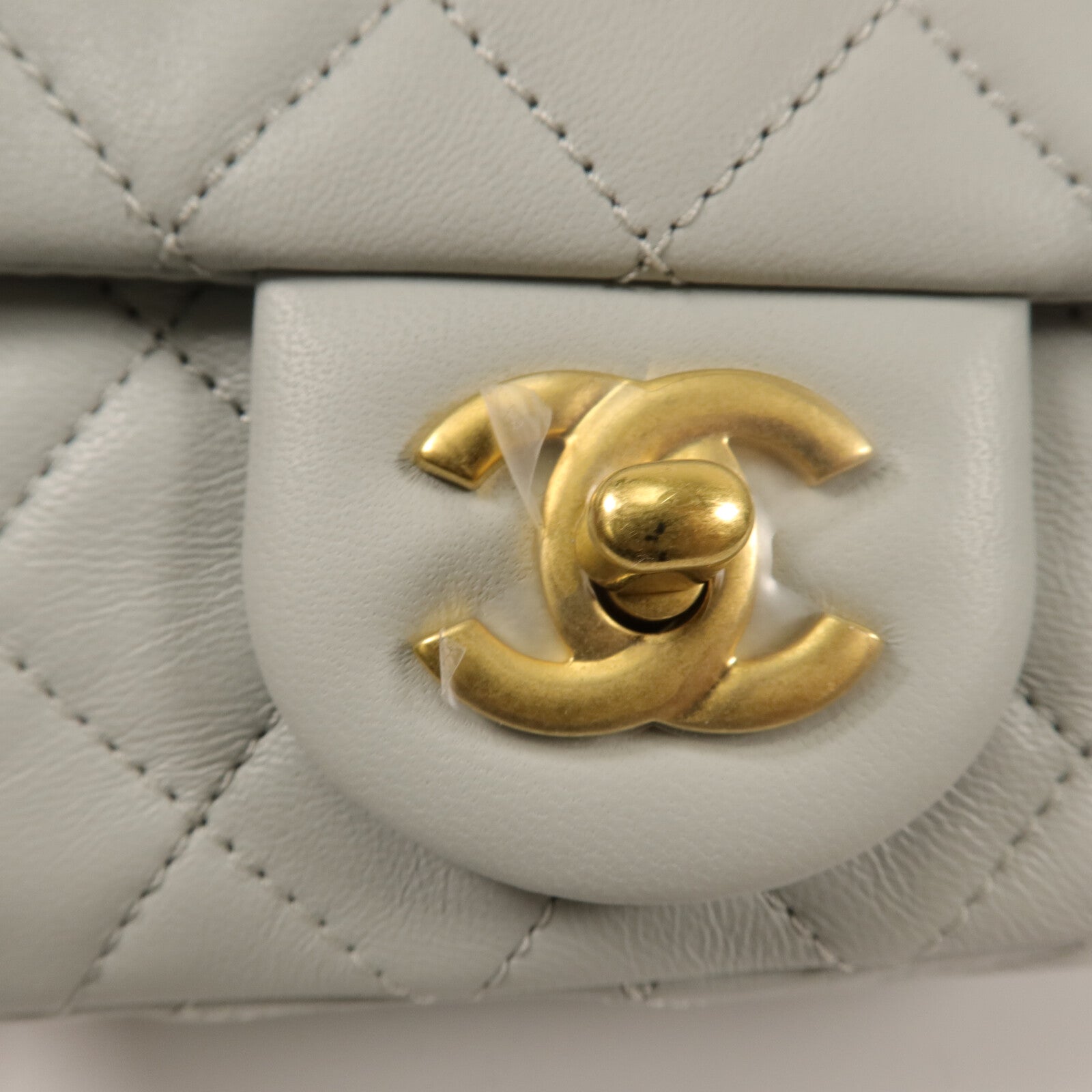 CHANEL 羊皮皮革Mini Classic 17鏈帶肩背袋