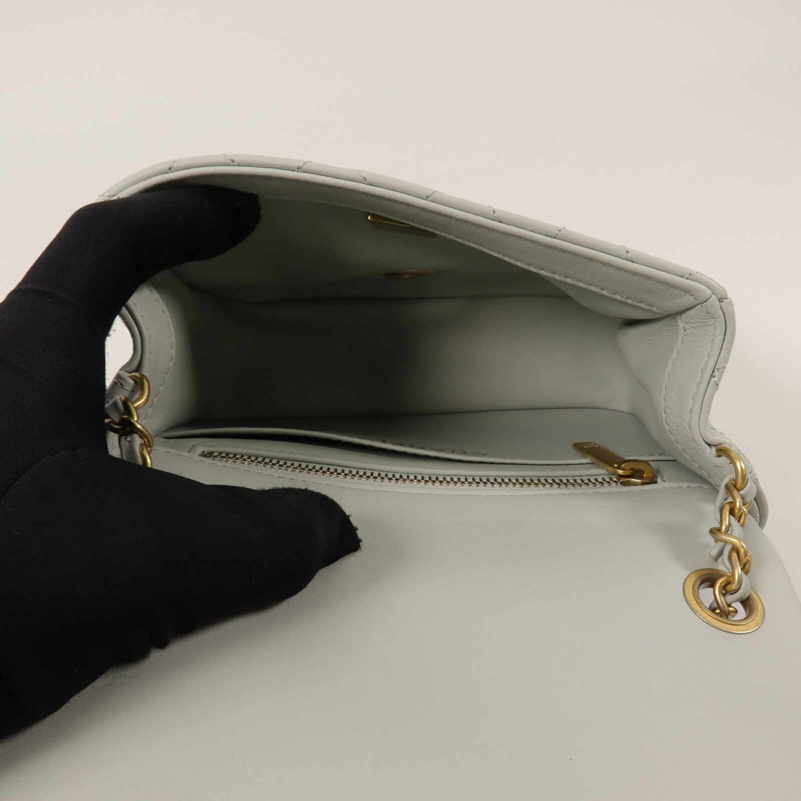 CHANEL 羊皮皮革Mini Classic 17鏈帶肩背袋