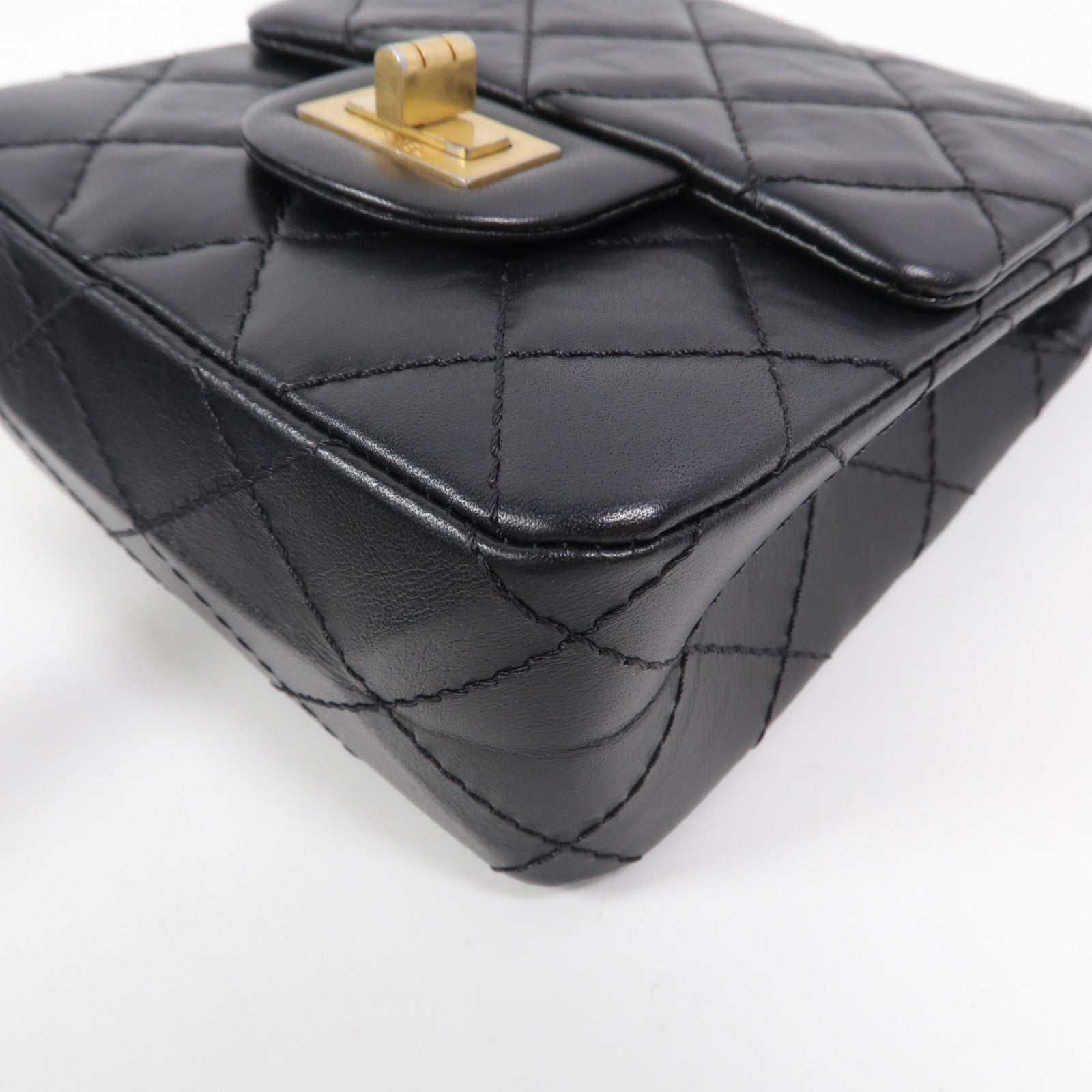 CHANEL 牛皮皮革2.55鏈帶肩背袋