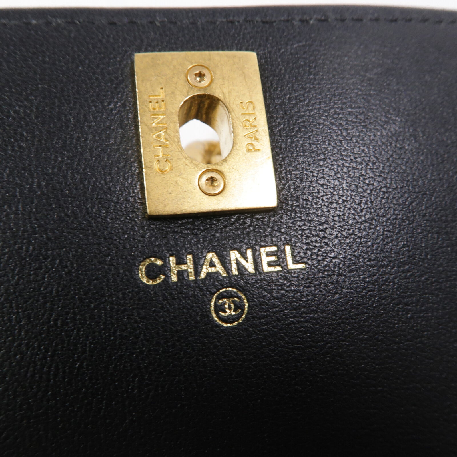 CHANEL 牛皮皮革WOC Wallet On Chain鏈帶肩背袋