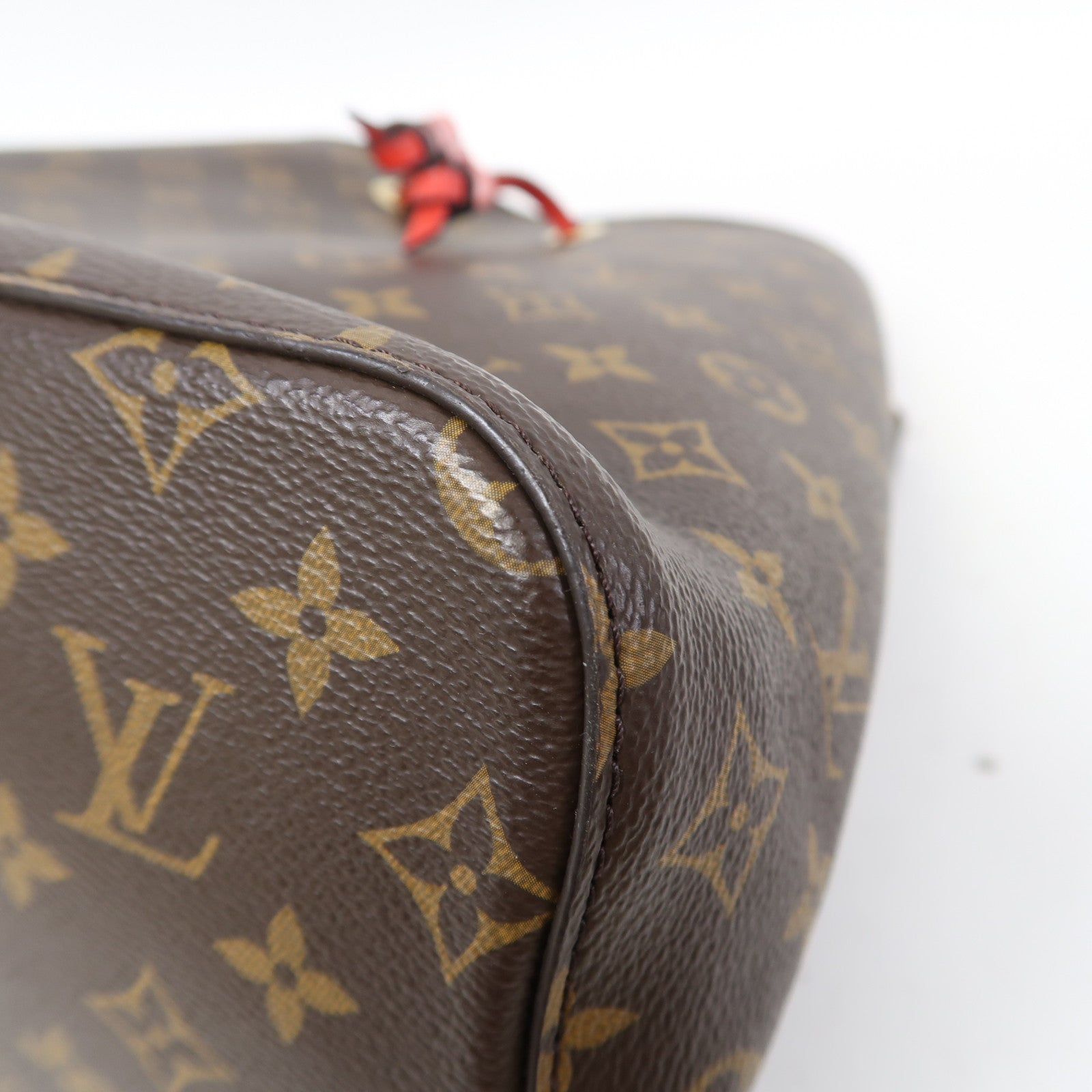 LOUIS VUITTON Monogram Neo Noe MM金扣肩背袋啡色/紅色