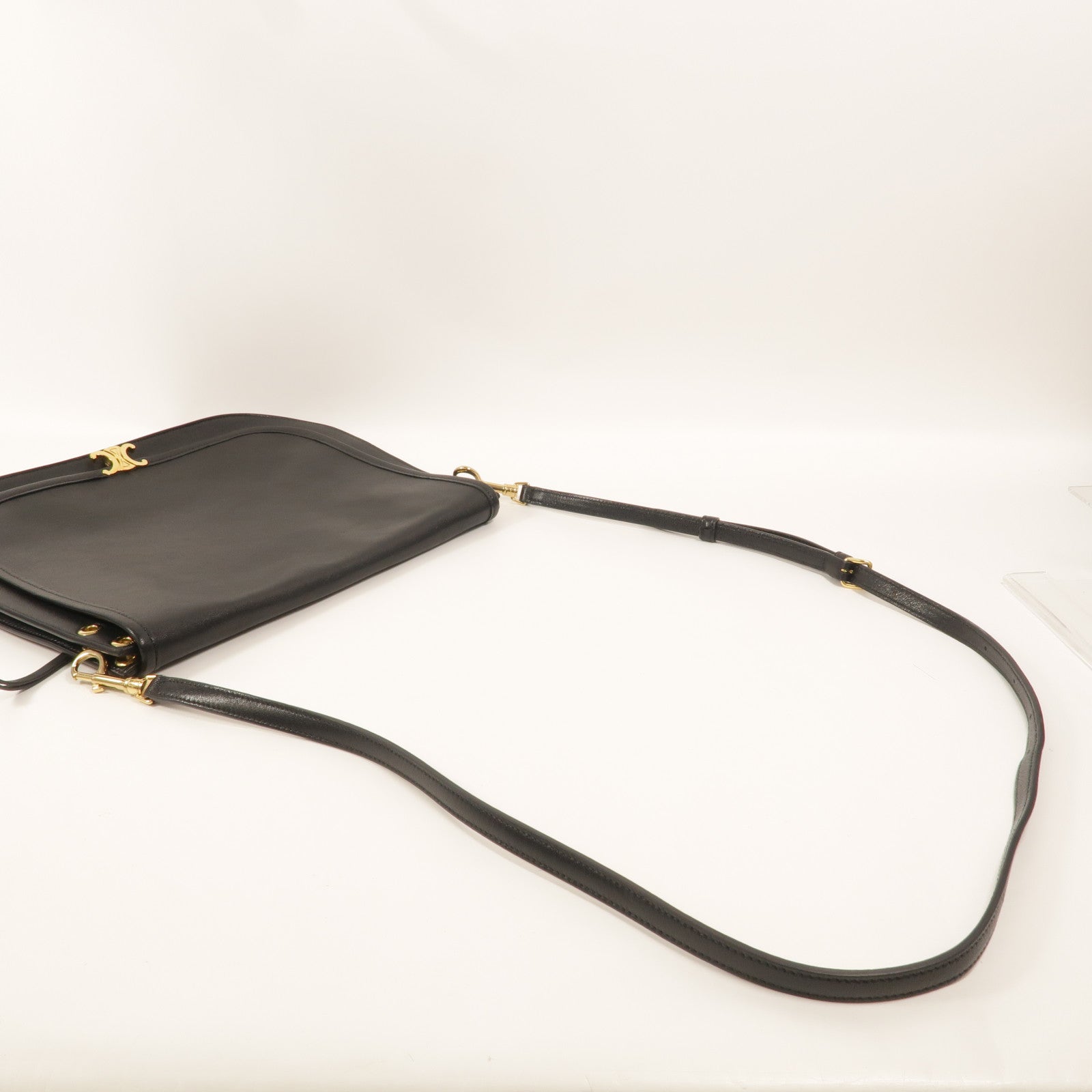 CELINE 羊皮皮革Soft Triomphe Besace肩背袋