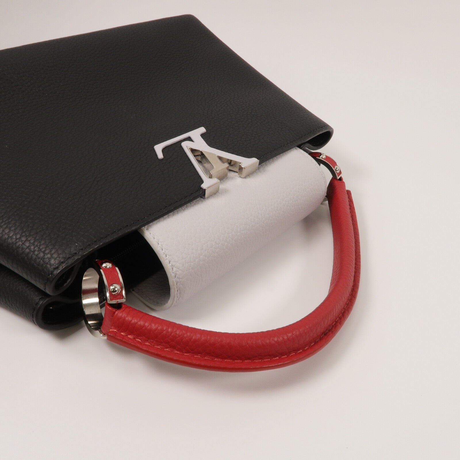 LOUIS VUITTON Taurillon Capucines MM手挽肩背兩用袋