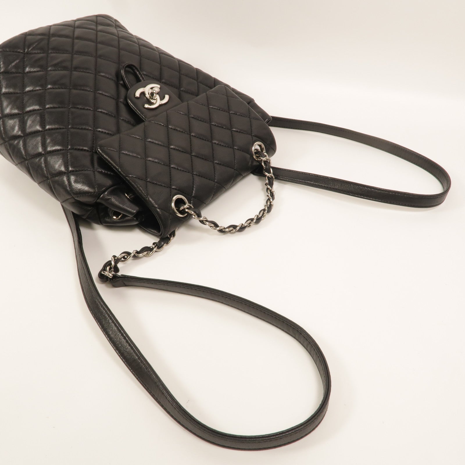 CHANEL 羊皮皮革Urban Spirit Backpack背包