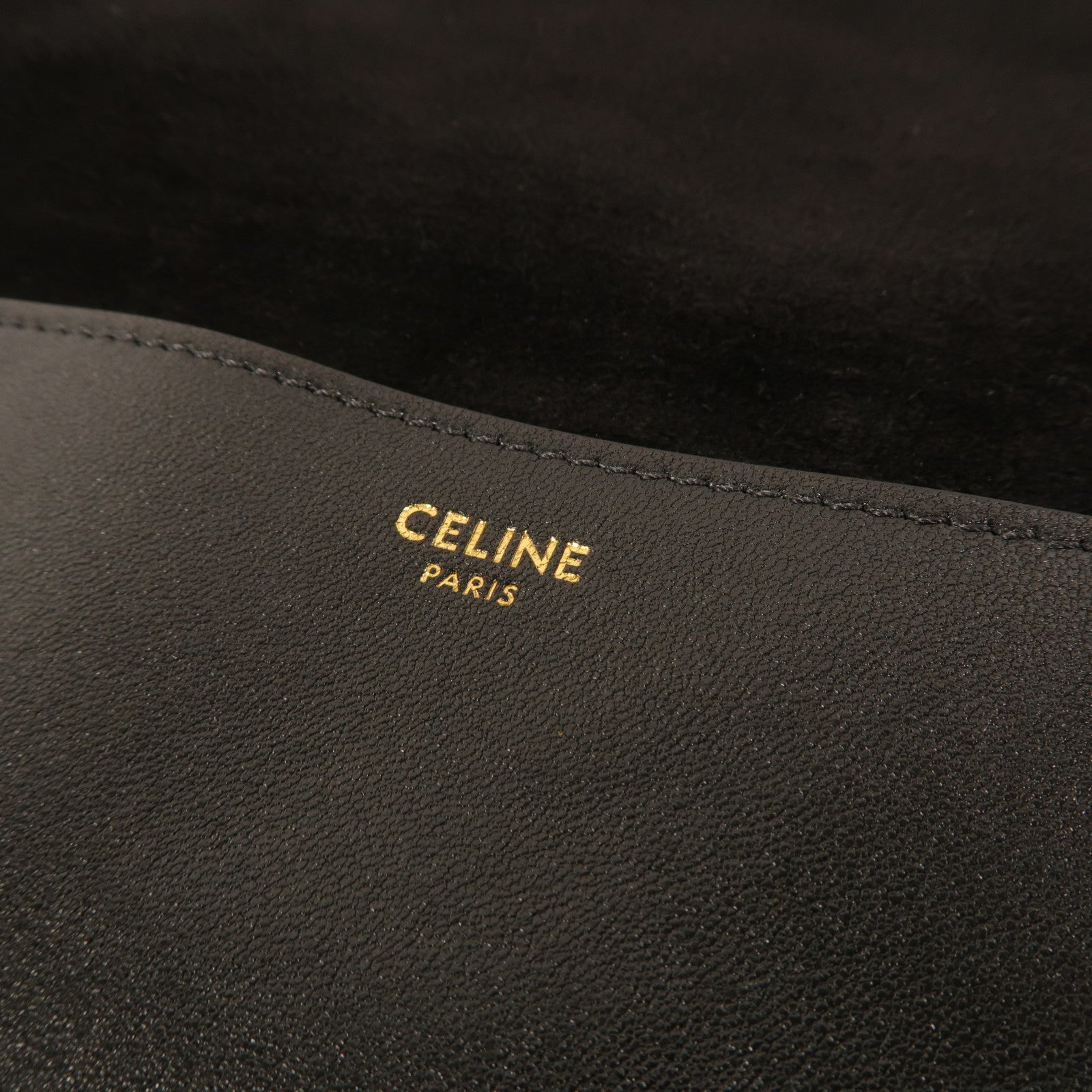 CELINE 羊皮皮革Soft Triomphe Besace肩背袋