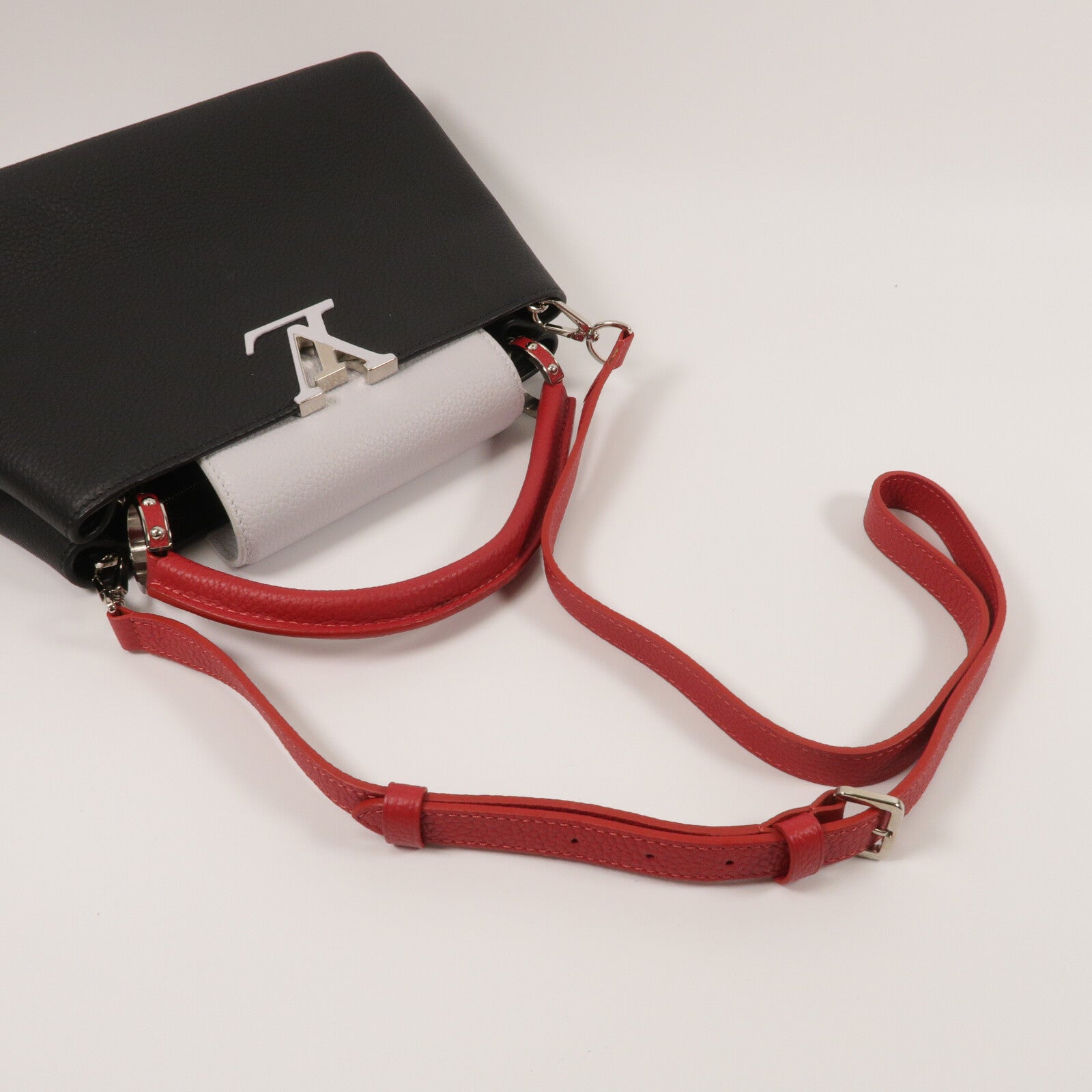LOUIS VUITTON Taurillon Capucines MM手挽肩背兩用袋