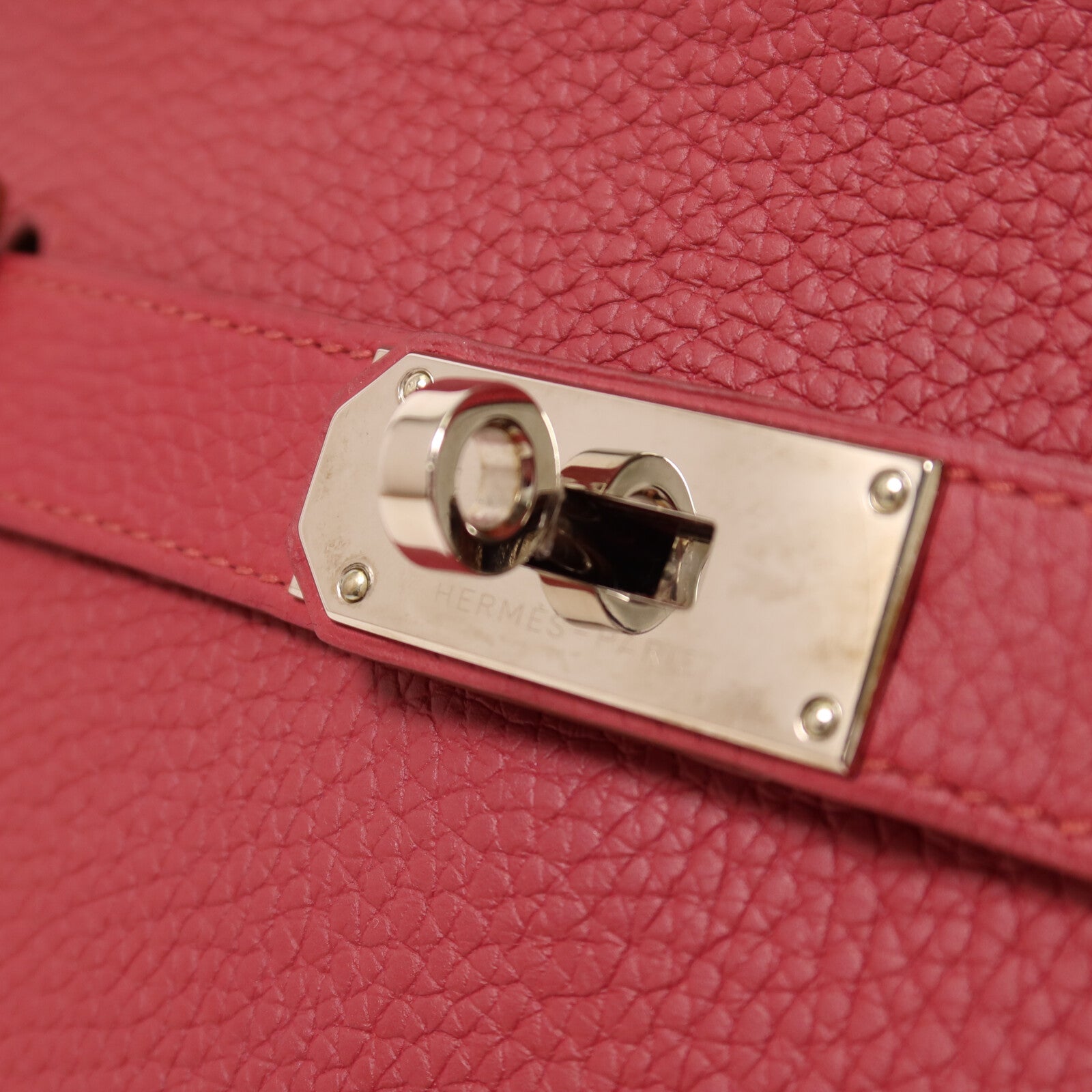 HERMES Clemence皮革Jypsiere 31肩背袋Rouge Grenade