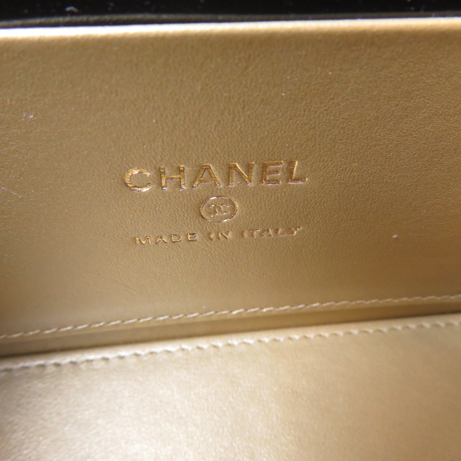 CHANEL **【激減優惠】菱格羊皮皮革Vanity Case金扣鏈帶肩背袋粉紅色