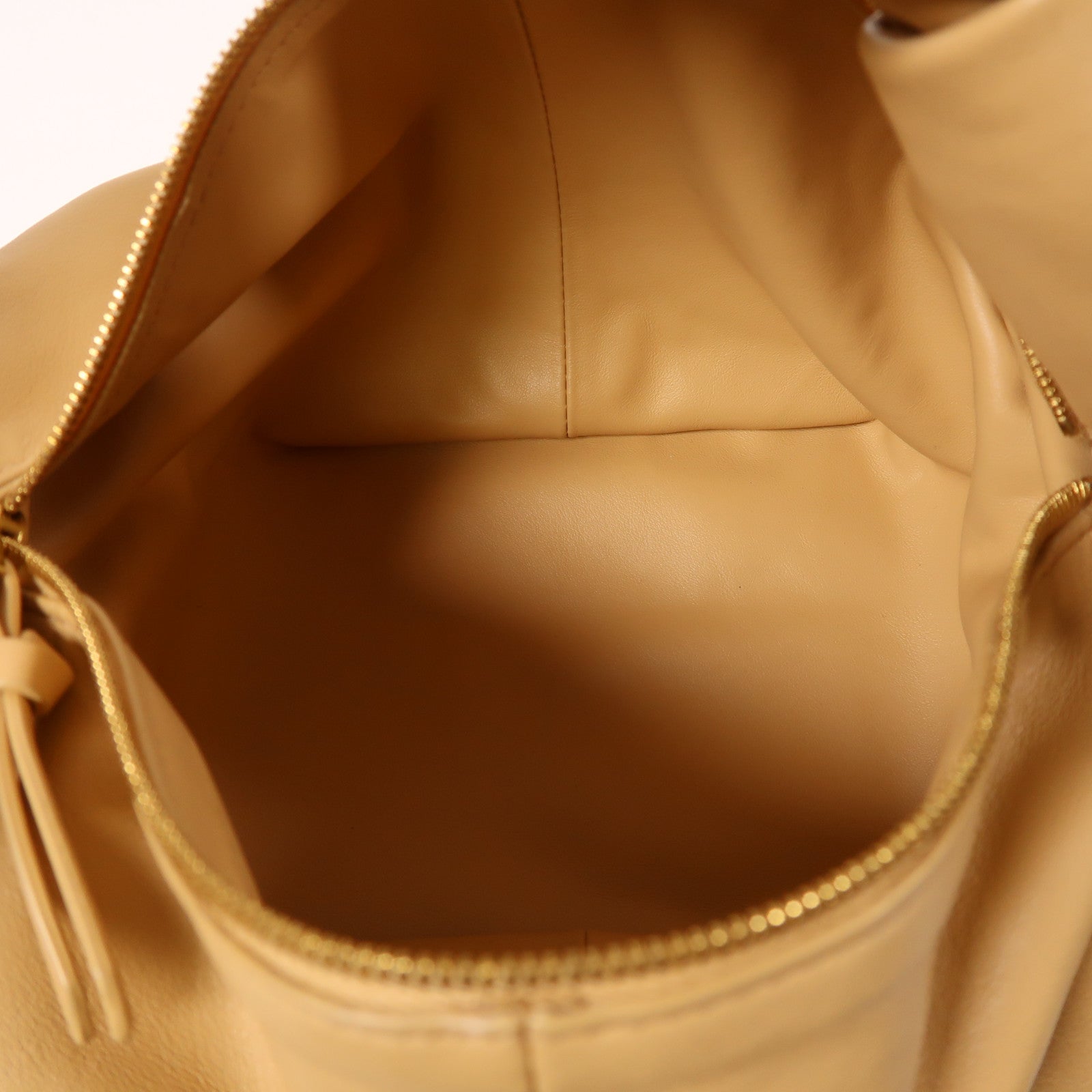 BOTTEGA VENETA 羊皮皮革Mini Double Knot金扣手挽袋