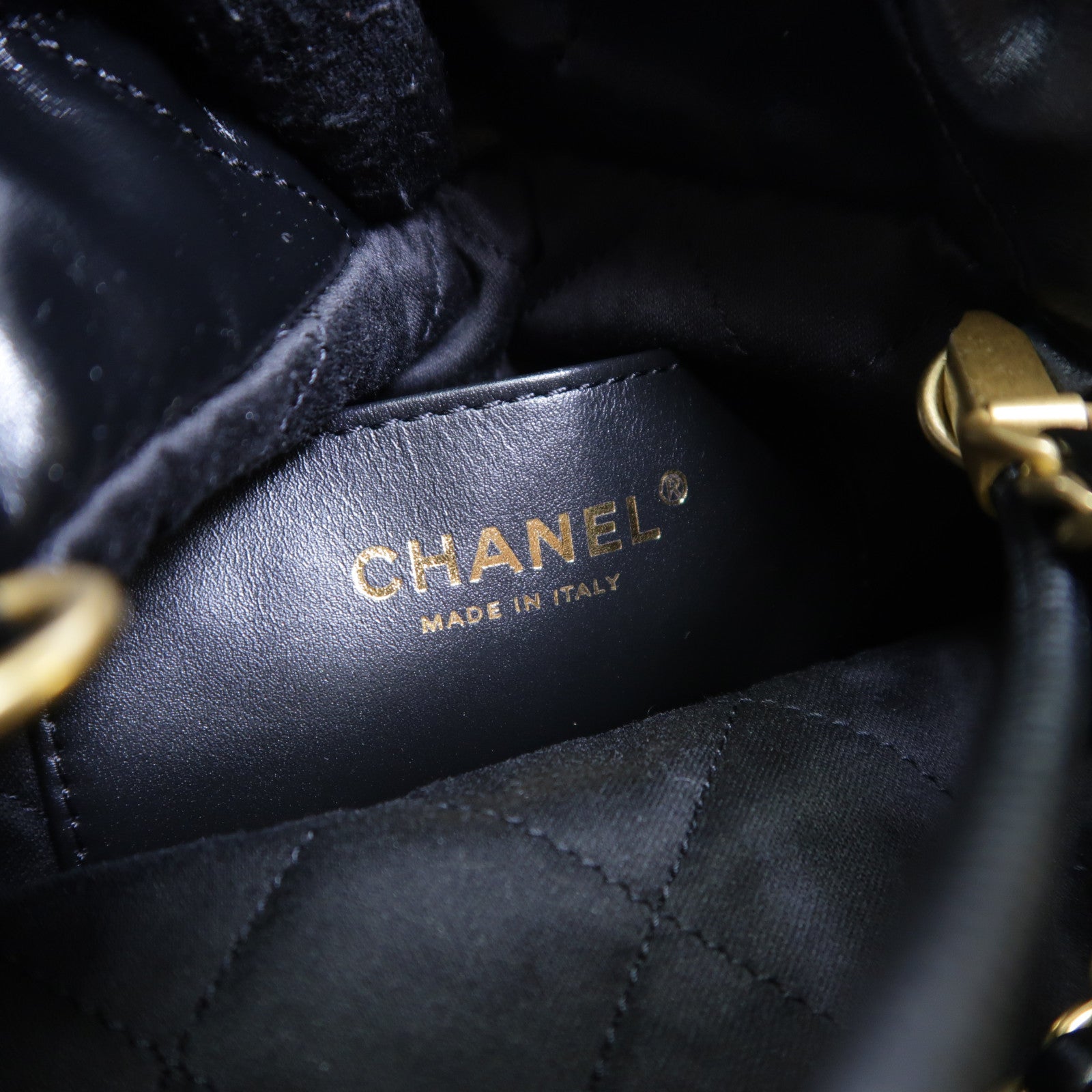 CHANEL 羊皮皮革Mini 22金扣鏈帶肩背袋