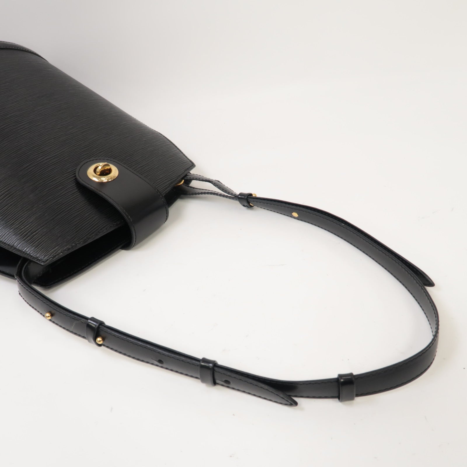 LOUIS VUITTON Epi Cluny金扣肩背袋黑色