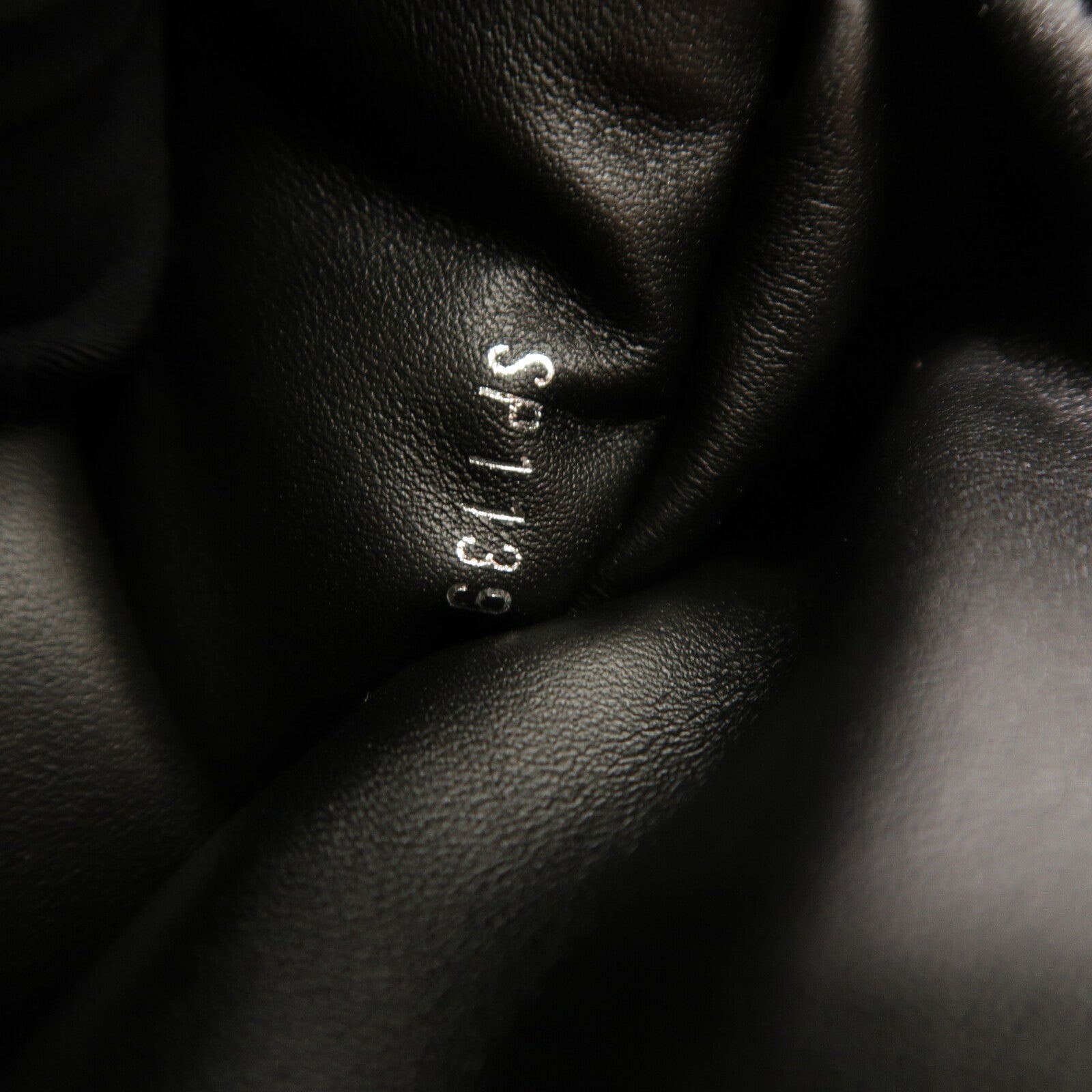 LOUIS VUITTON Taurillon Capucines MM手挽肩背兩用袋