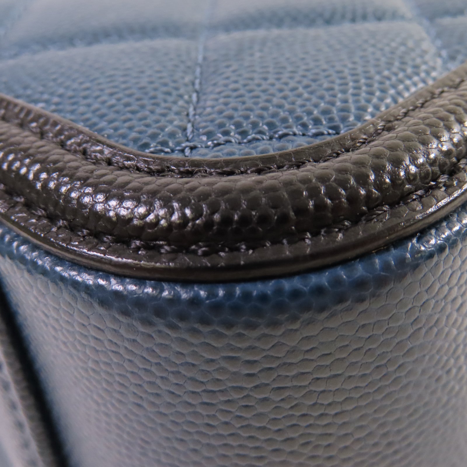 CHANEL 【激減優惠】菱格Caviar皮革Vanity Chain 2Way Shoulder Bag金扣鏈帶手挽肩背兩用袋寶藍色/黑色