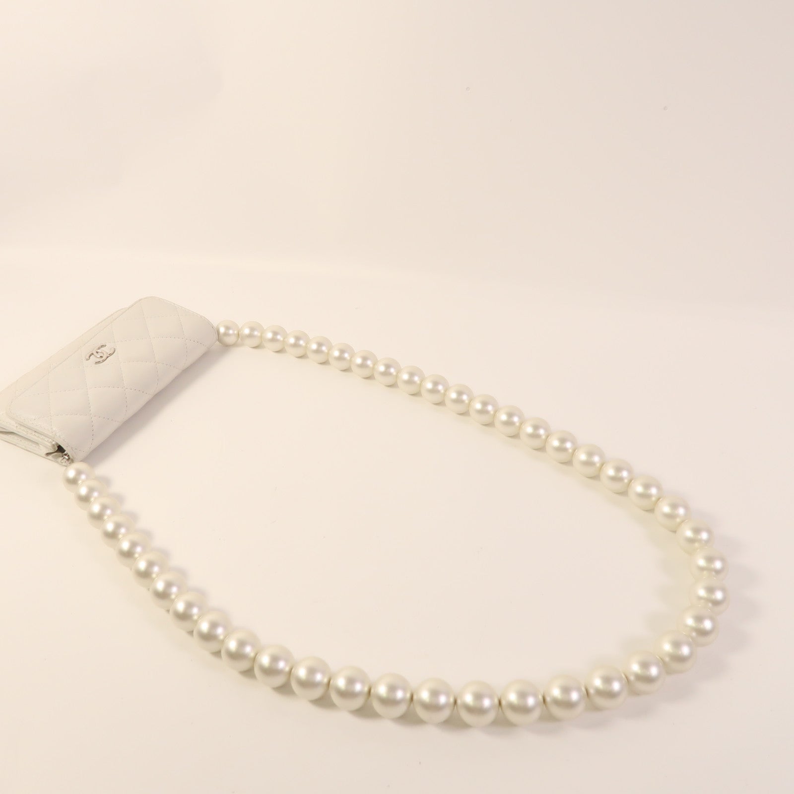 CHANEL 【激減優惠】牛皮皮革Wallet On Chain銀扣肩背袋