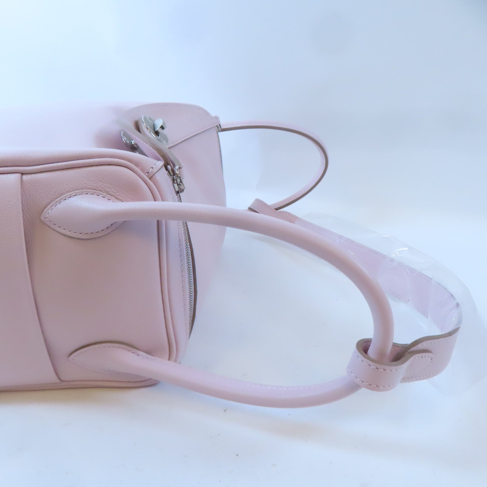 HERMES Evercolor皮革Lindy 26銀扣手挽肩背兩用袋Mauve Pale/淺紫色/New White/白色