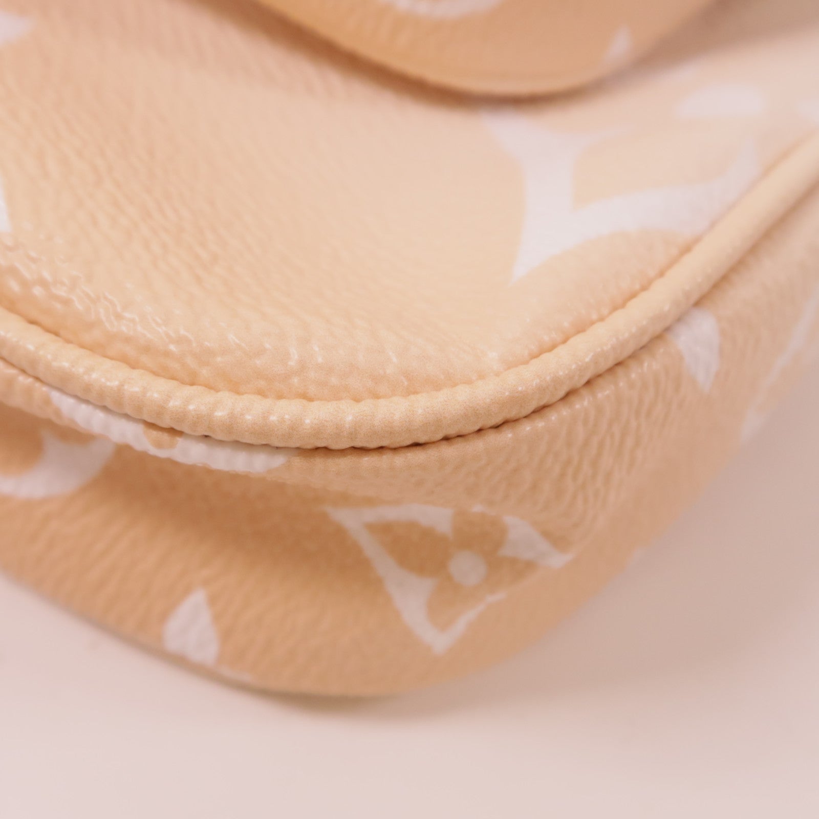 LOUIS VUITTON 【激減優惠】Monogram Giant Multi Pochette Accessoires金扣手挽肩背兩用袋