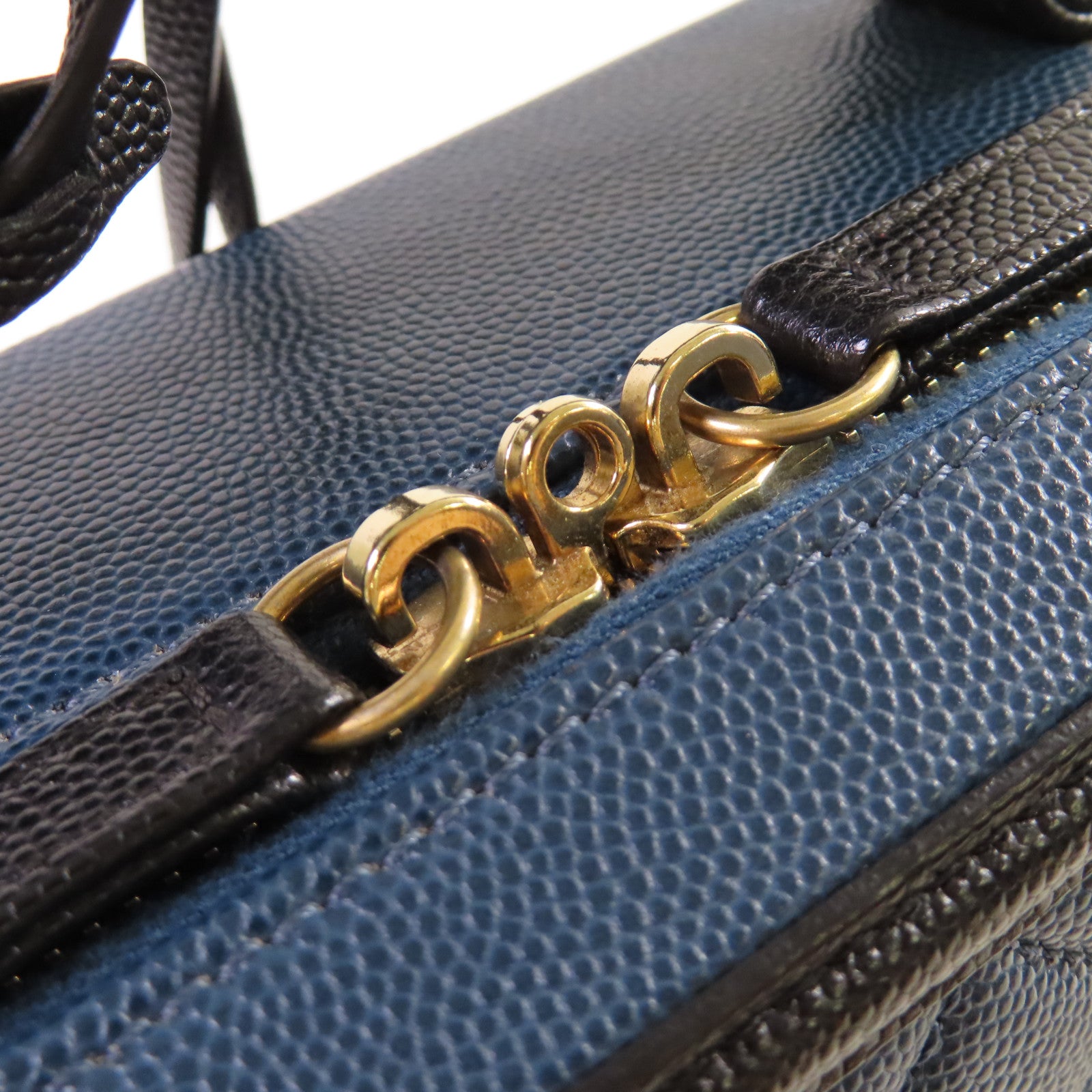 CHANEL 【激減優惠】菱格Caviar皮革Vanity Chain 2Way Shoulder Bag金扣鏈帶手挽肩背兩用袋寶藍色/黑色