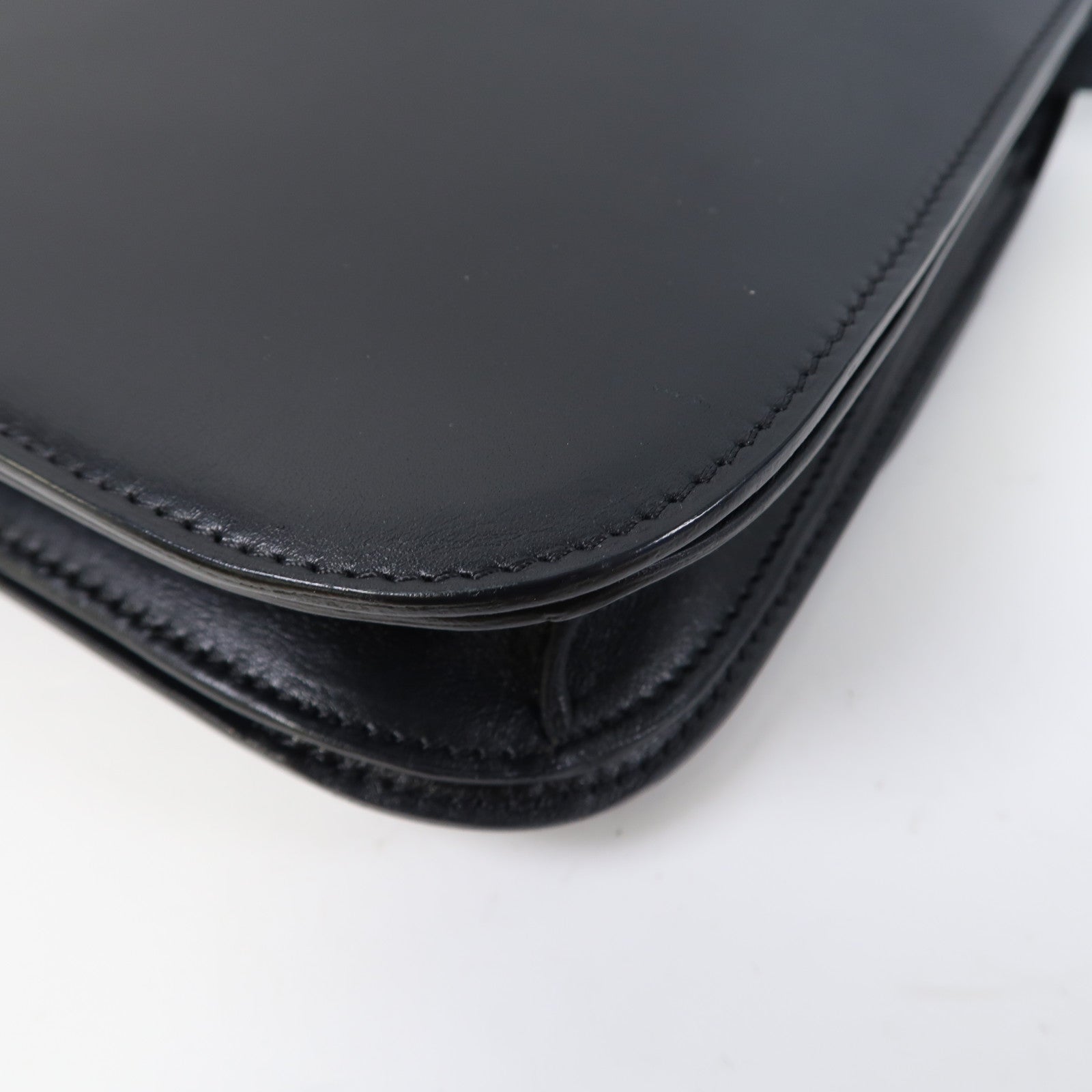 CELINE 牛皮皮革Classic Box金扣肩背袋黑色