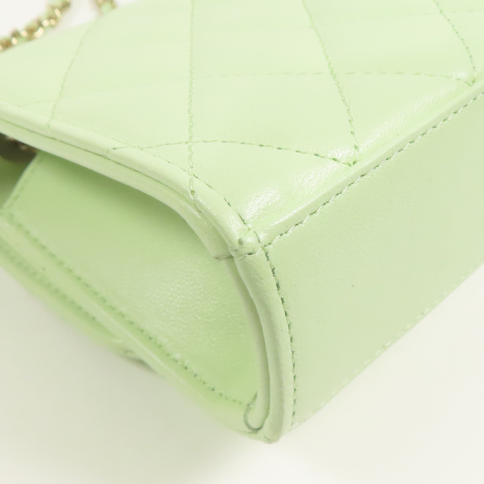 CHANEL 羊皮皮革Shoulder Bag金扣鏈帶肩背袋