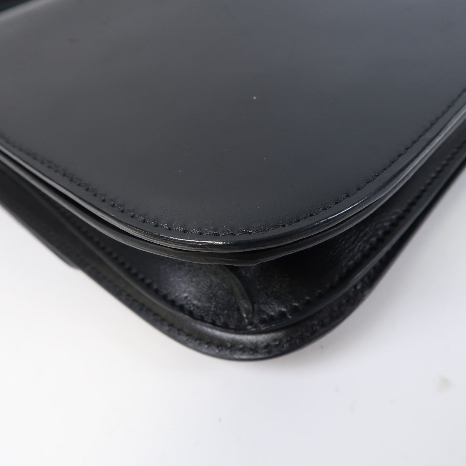 CELINE 牛皮皮革Classic Box金扣肩背袋黑色