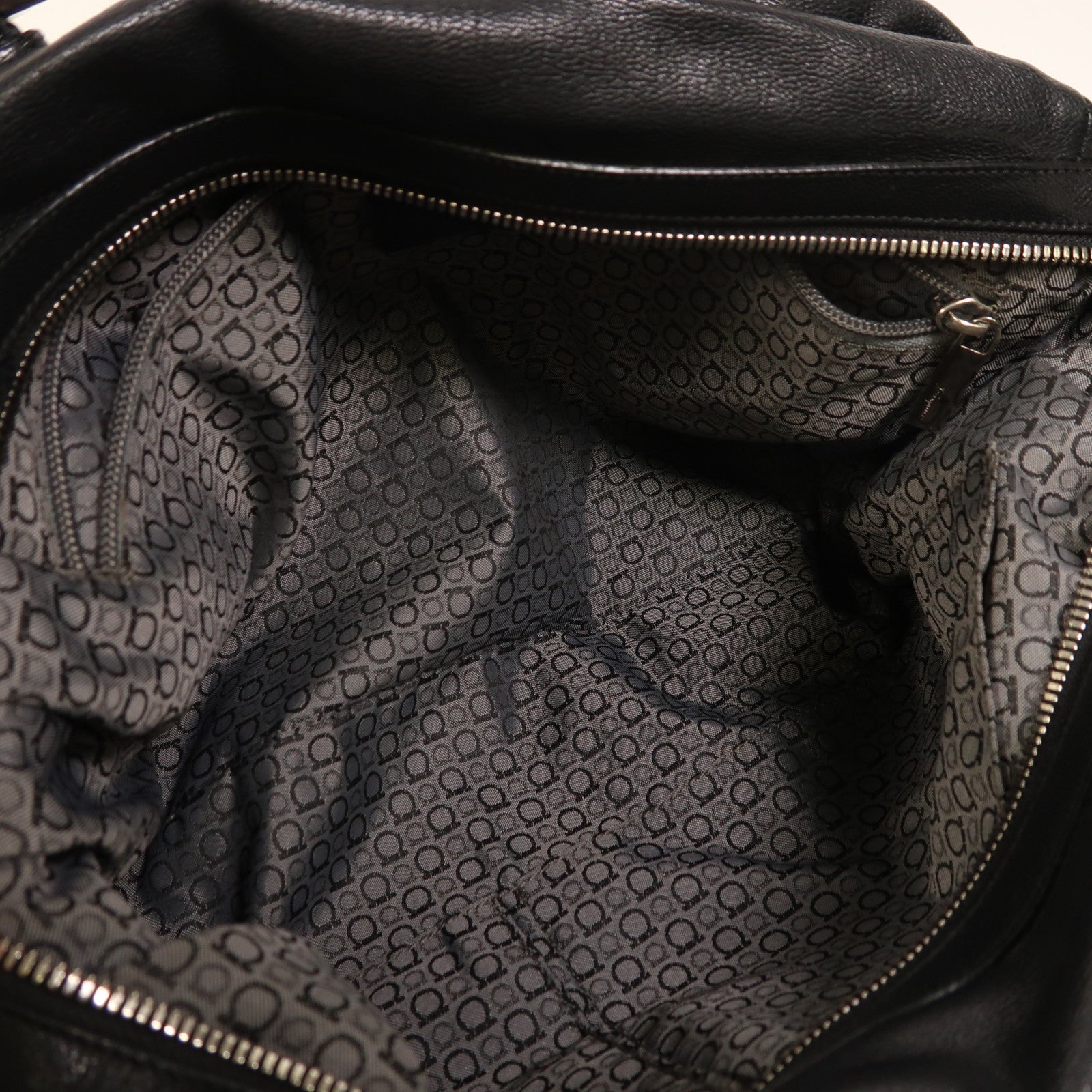 Salvatore Ferragamo 牛皮皮革Shoulder Bag肩背袋