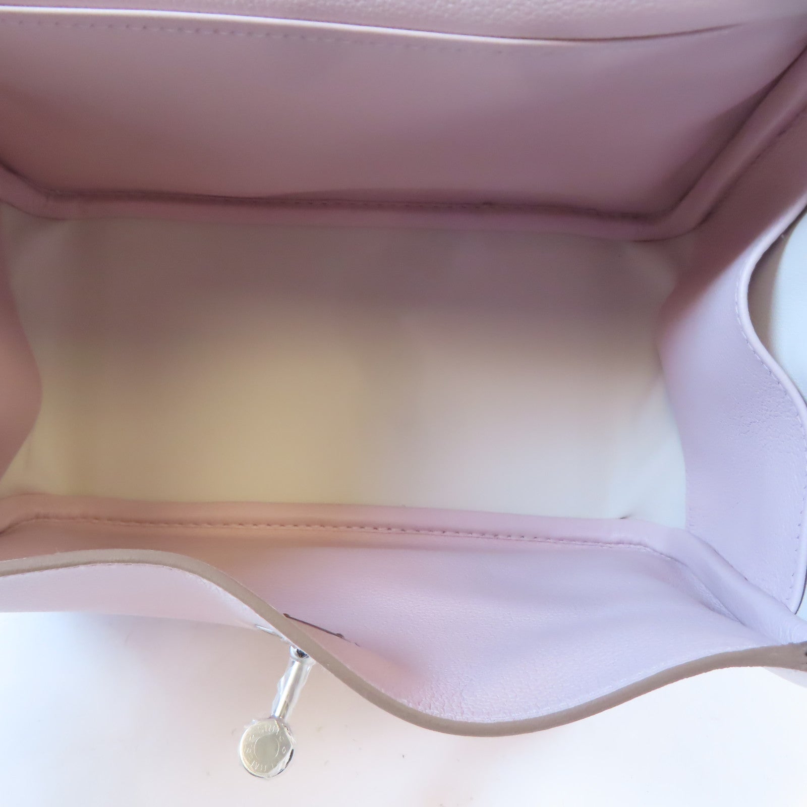 HERMES Evercolor皮革Lindy 26銀扣手挽肩背兩用袋Mauve Pale/淺紫色/New White/白色