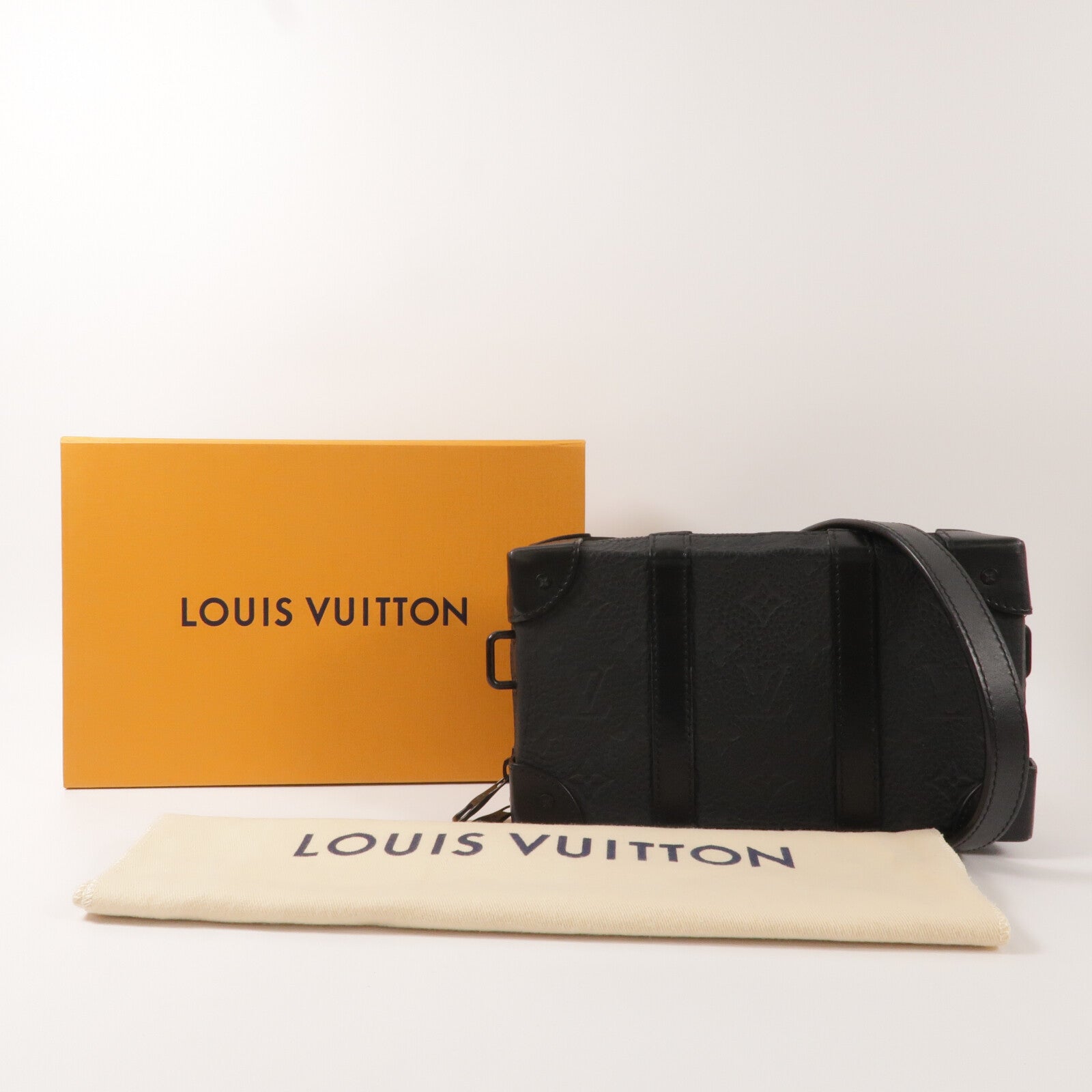 LOUIS VUITTON Monogram Taurillon Soft Trunk Wallet肩背袋