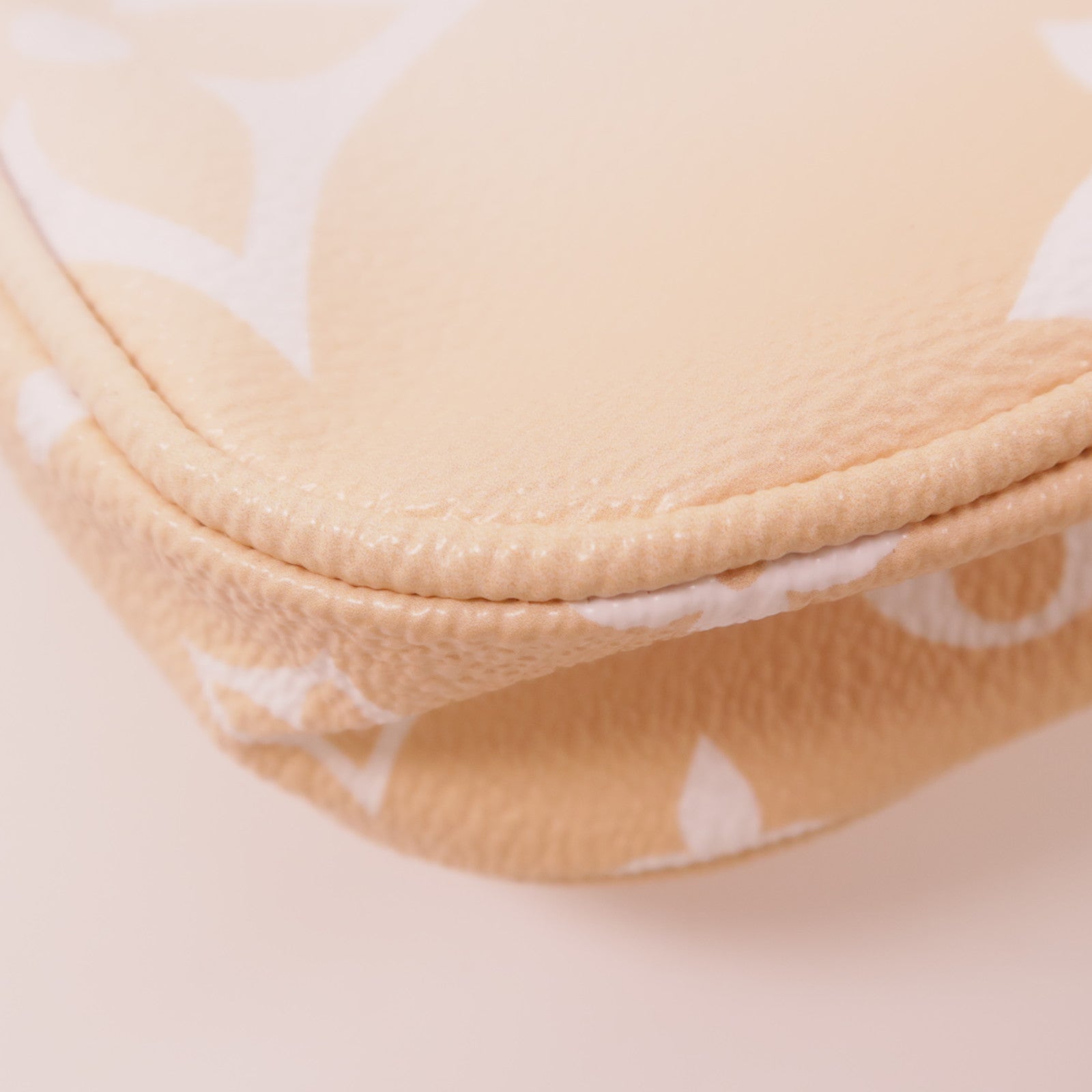 LOUIS VUITTON LV GHW Multi Pochette Accessoires 2 Way Bag BM2872 Monogram Giant