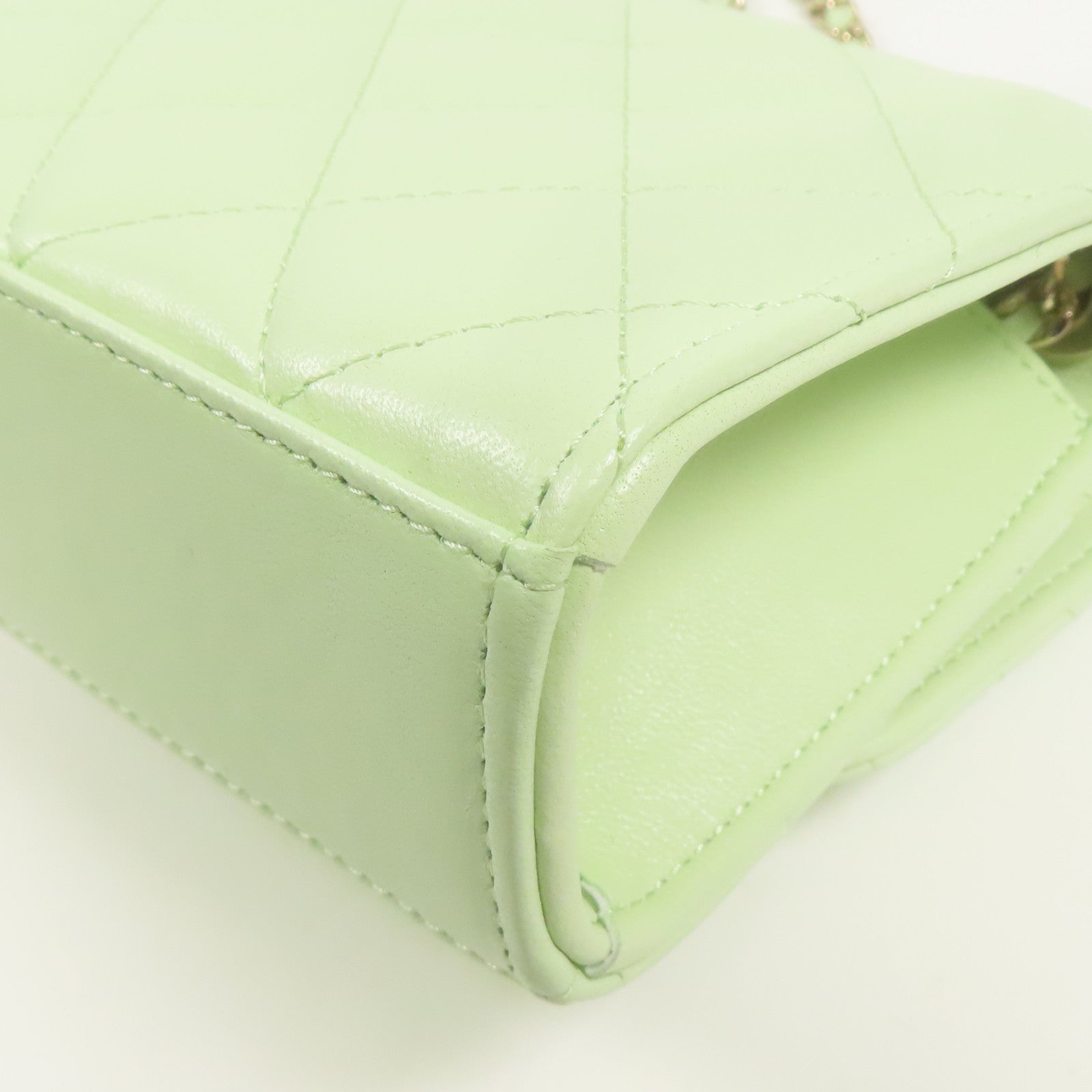CHANEL 羊皮皮革Shoulder Bag金扣鏈帶肩背袋
