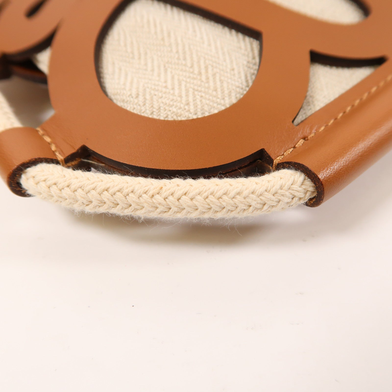 LOEWE 帆布/皮革Cutout肩背袋