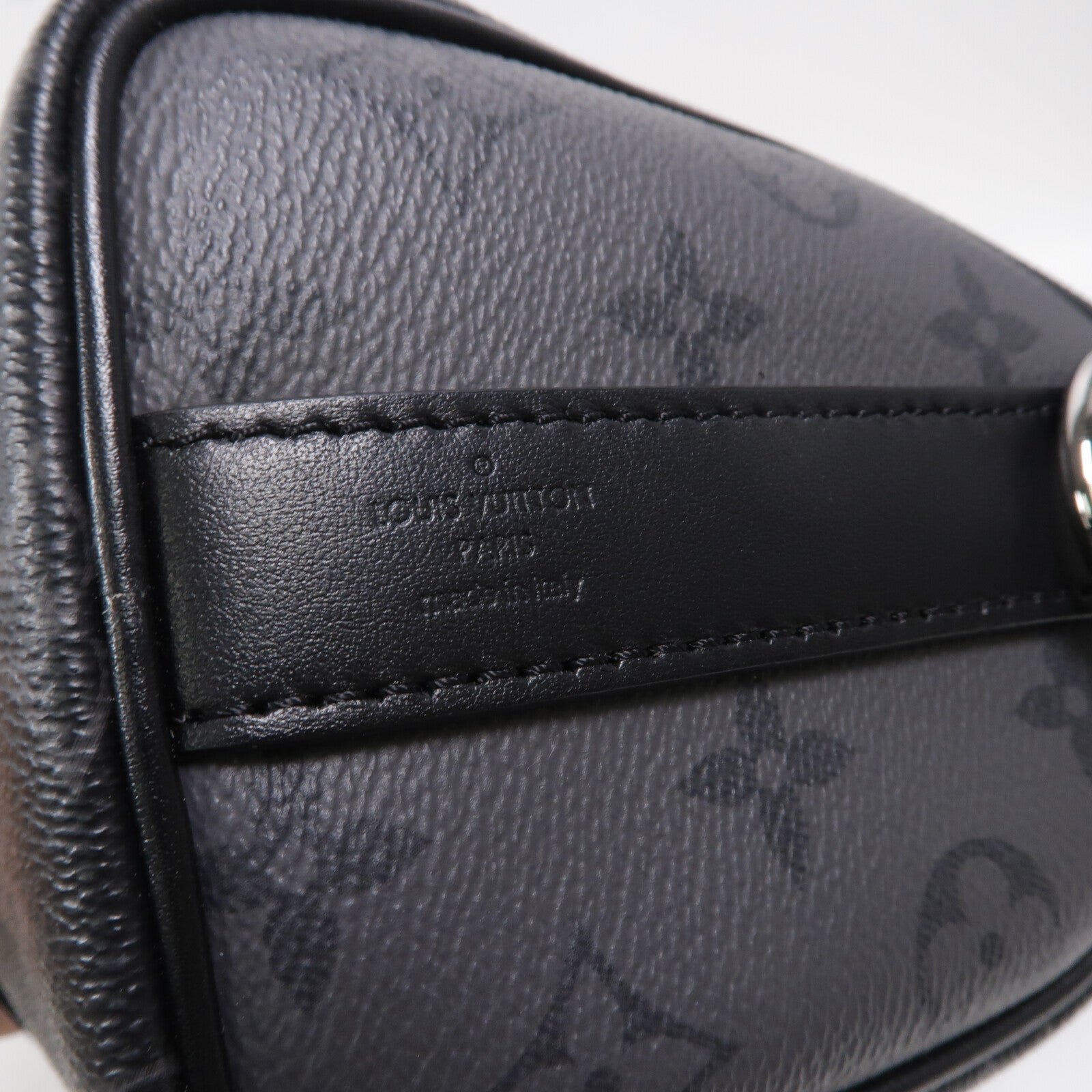 LOUIS VUITTON Monogram Eclipse Keepall Bandouliere 25手挽肩背兩用袋