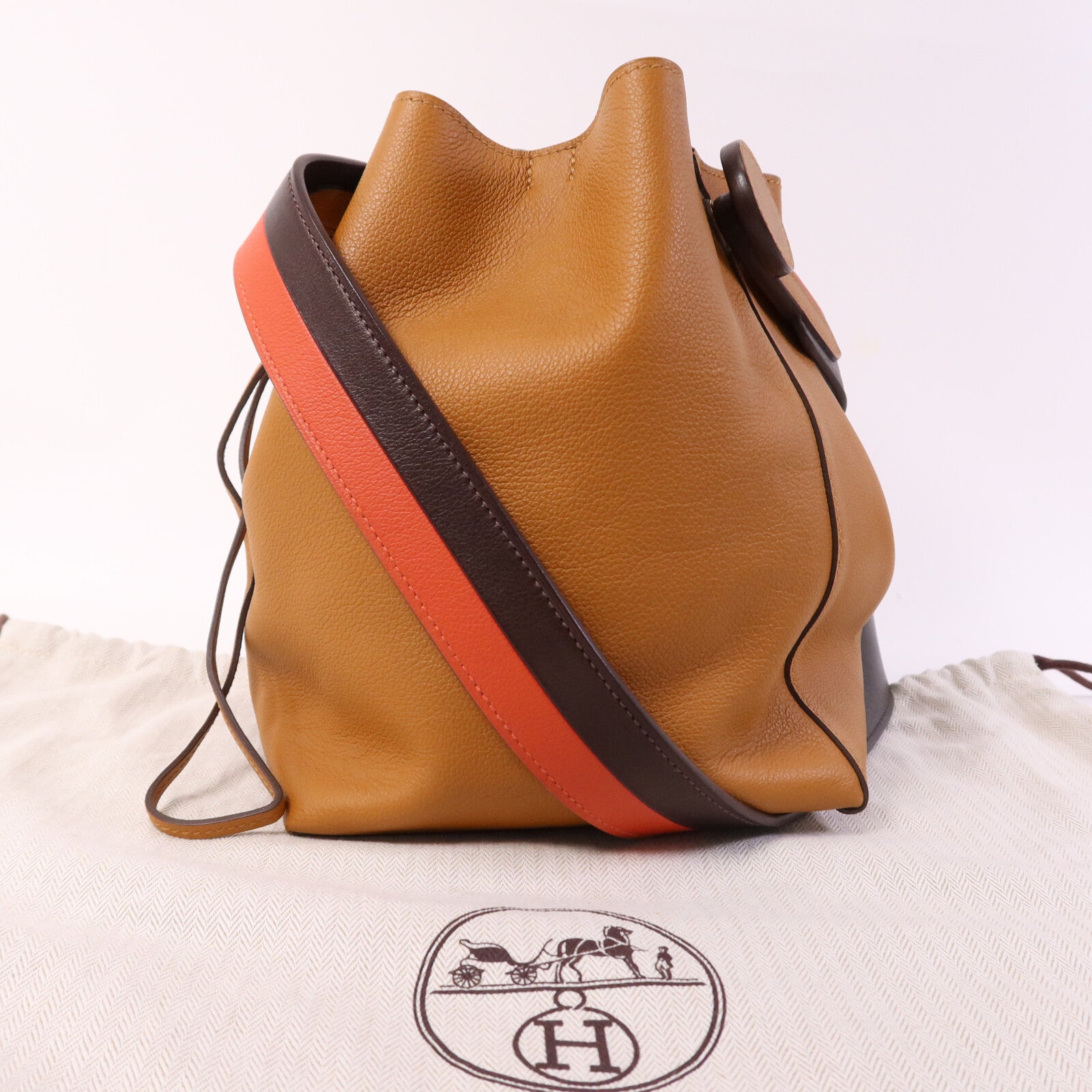 HERMES Evercolor皮革Licol 17肩背袋Toffee