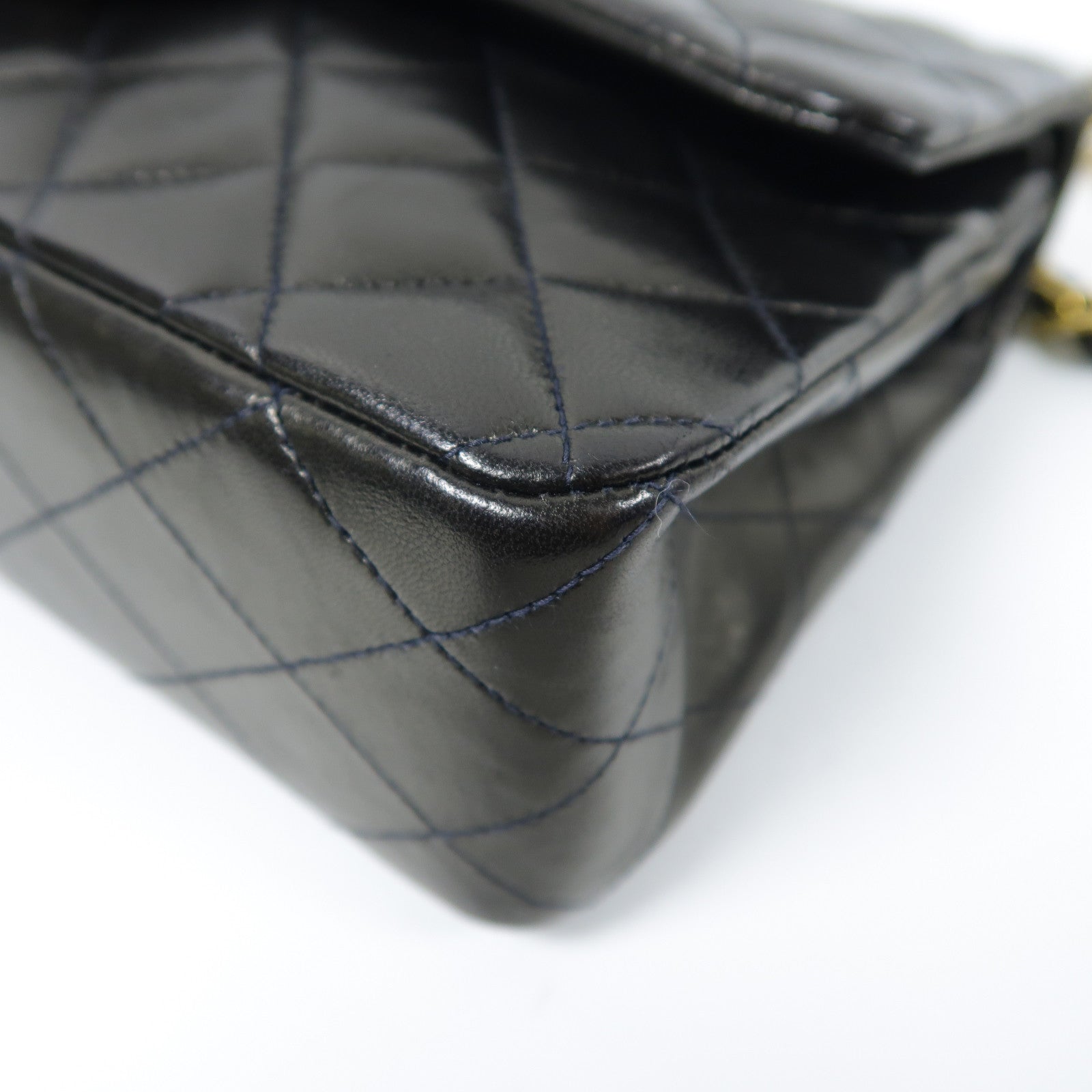 CHANEL 【激減優惠】菱格羊皮皮革Classic 25金扣鏈帶肩背袋黑色