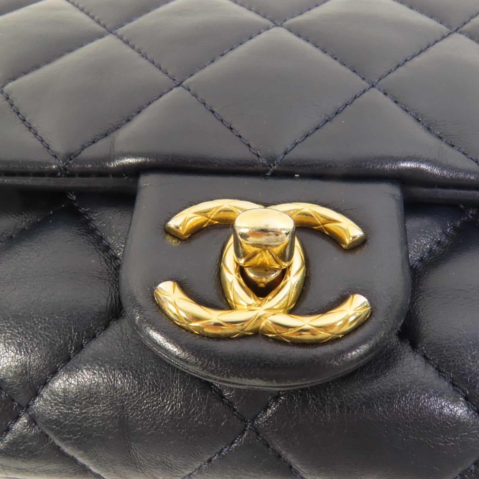 CHANEL 羊皮皮革Chain Shoulder金扣鏈帶肩背袋