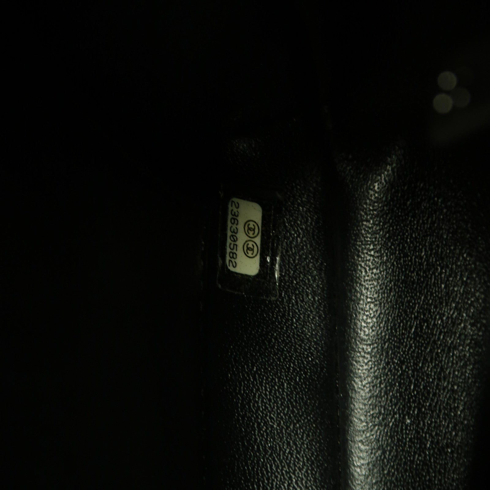 CHANEL 【激減優惠】菱格牛皮皮革Chain Shoulder銀扣鏈帶肩背袋黑色